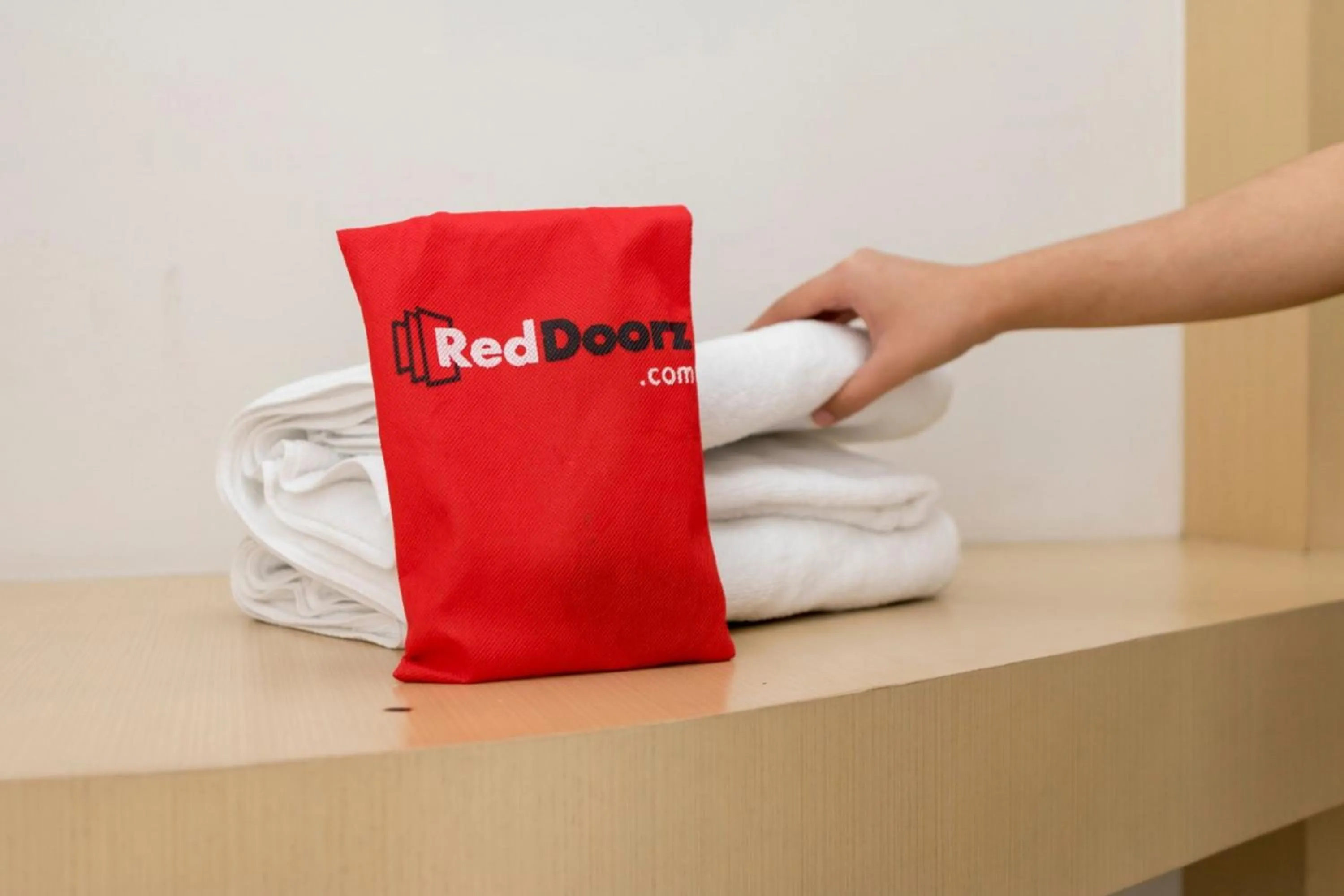 RedDoorz near Plaza Senayan