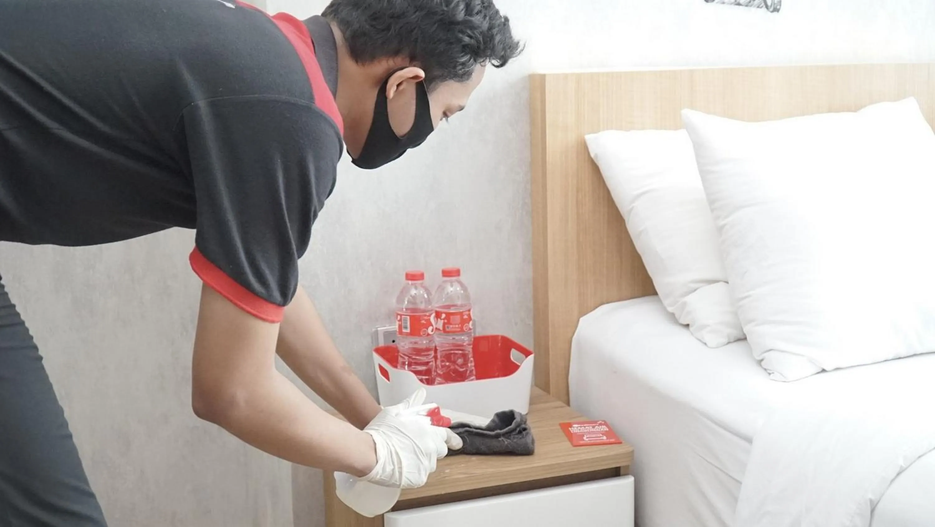 RedDoorz Plus near Trans Studio Cibubur 2