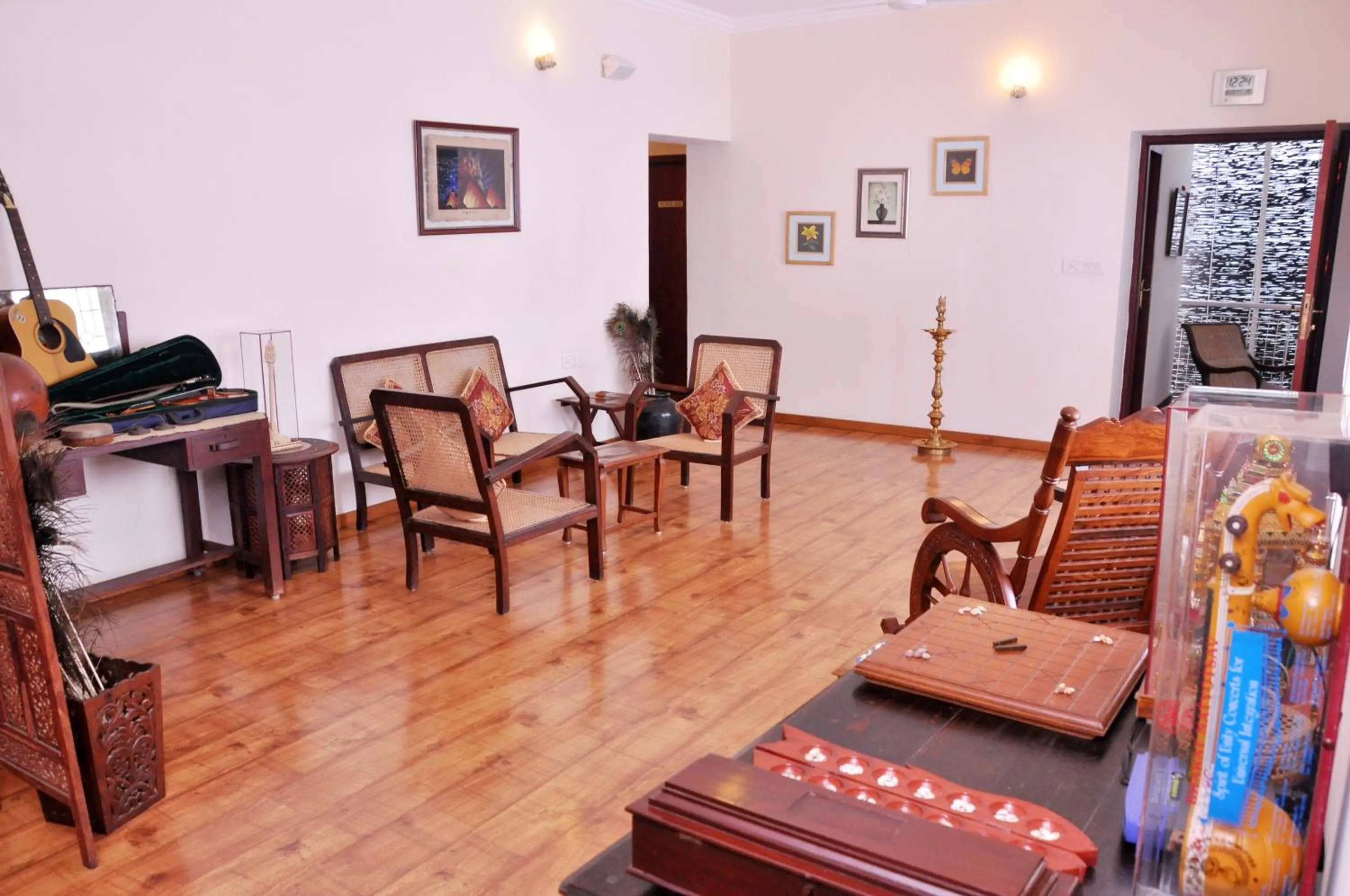 Niketana @ Boat Club