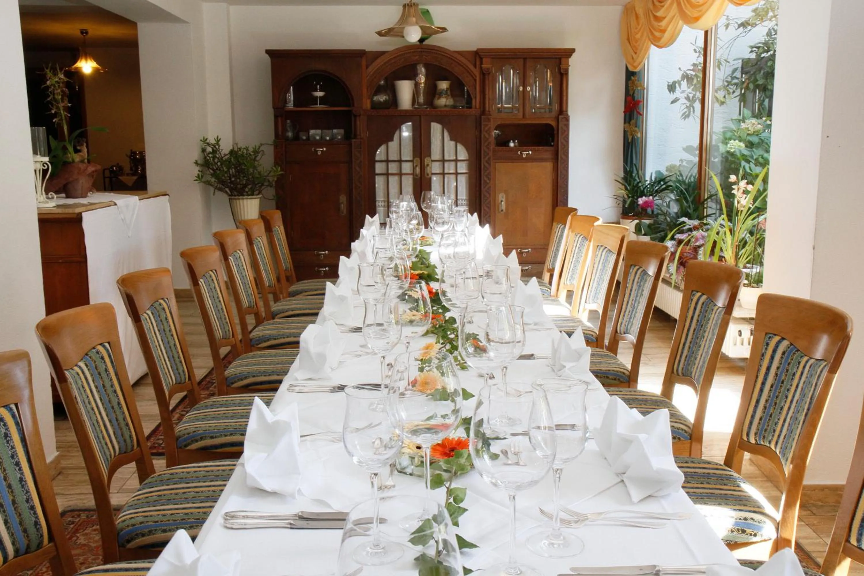 Restaurant/places to eat in Hotel Neumayr