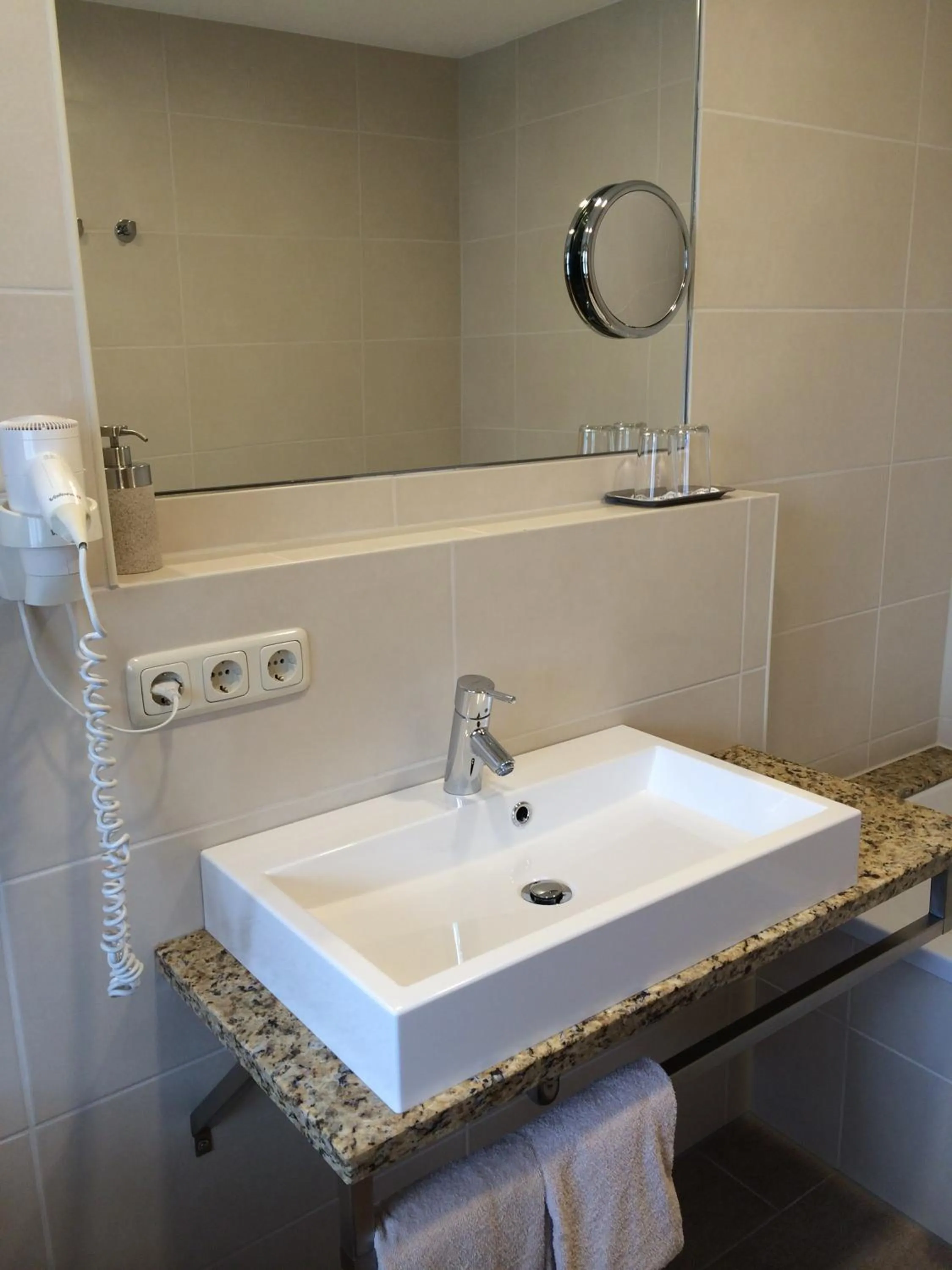 Bathroom in Hotel Neumayr