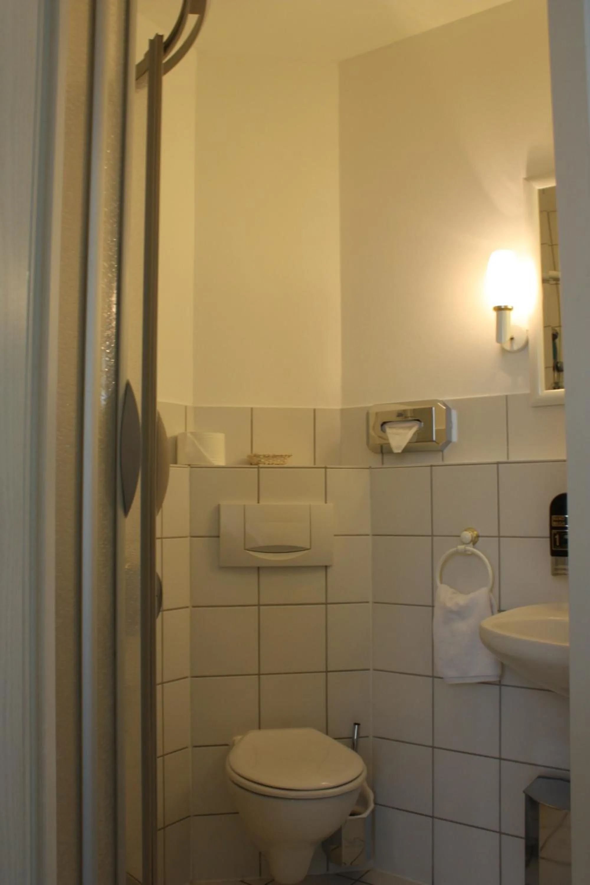 Bathroom in Hotel City Kräme am Römer - Self Check In