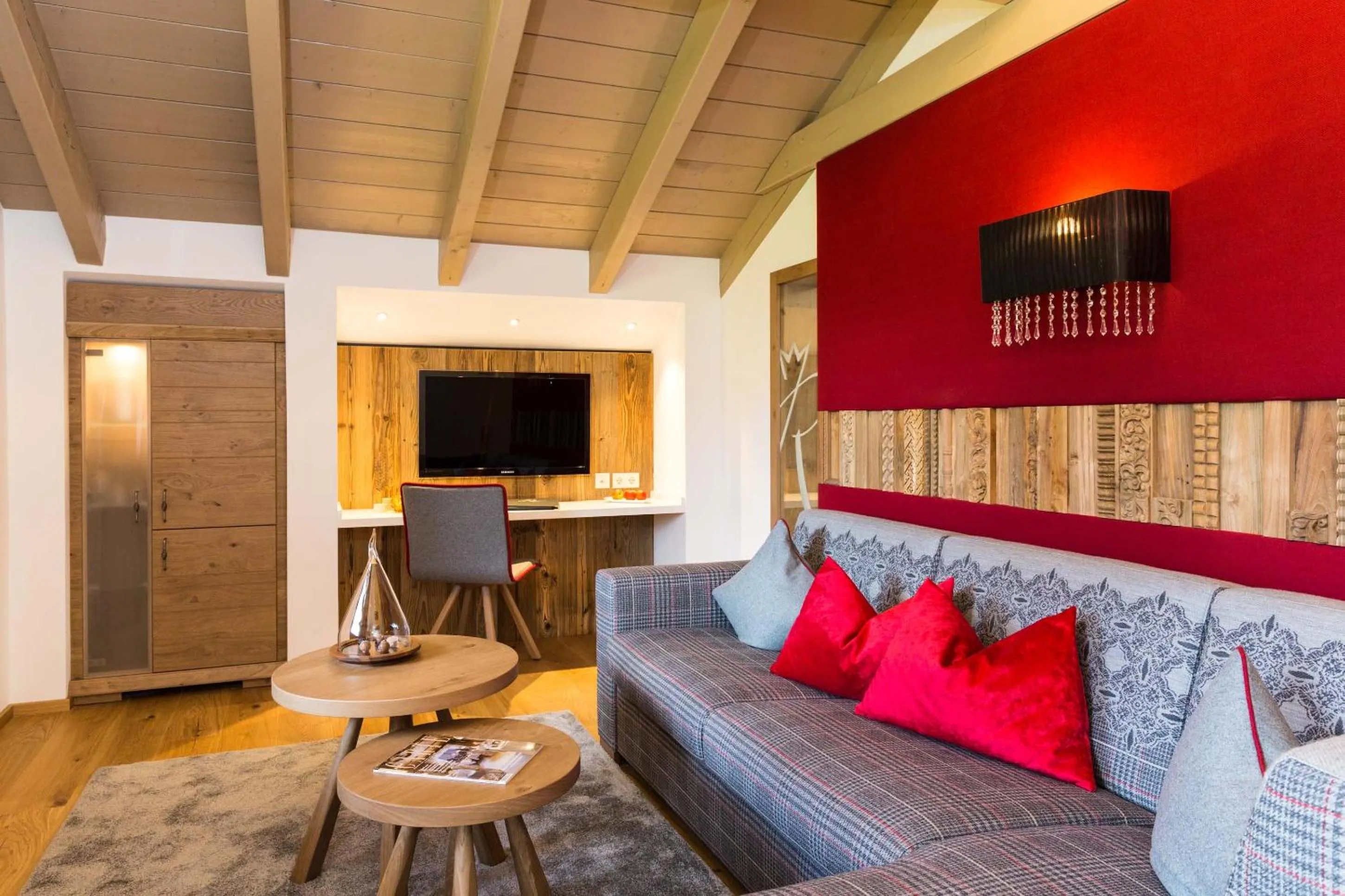 TV and multimedia in Hotel Das Rübezahl