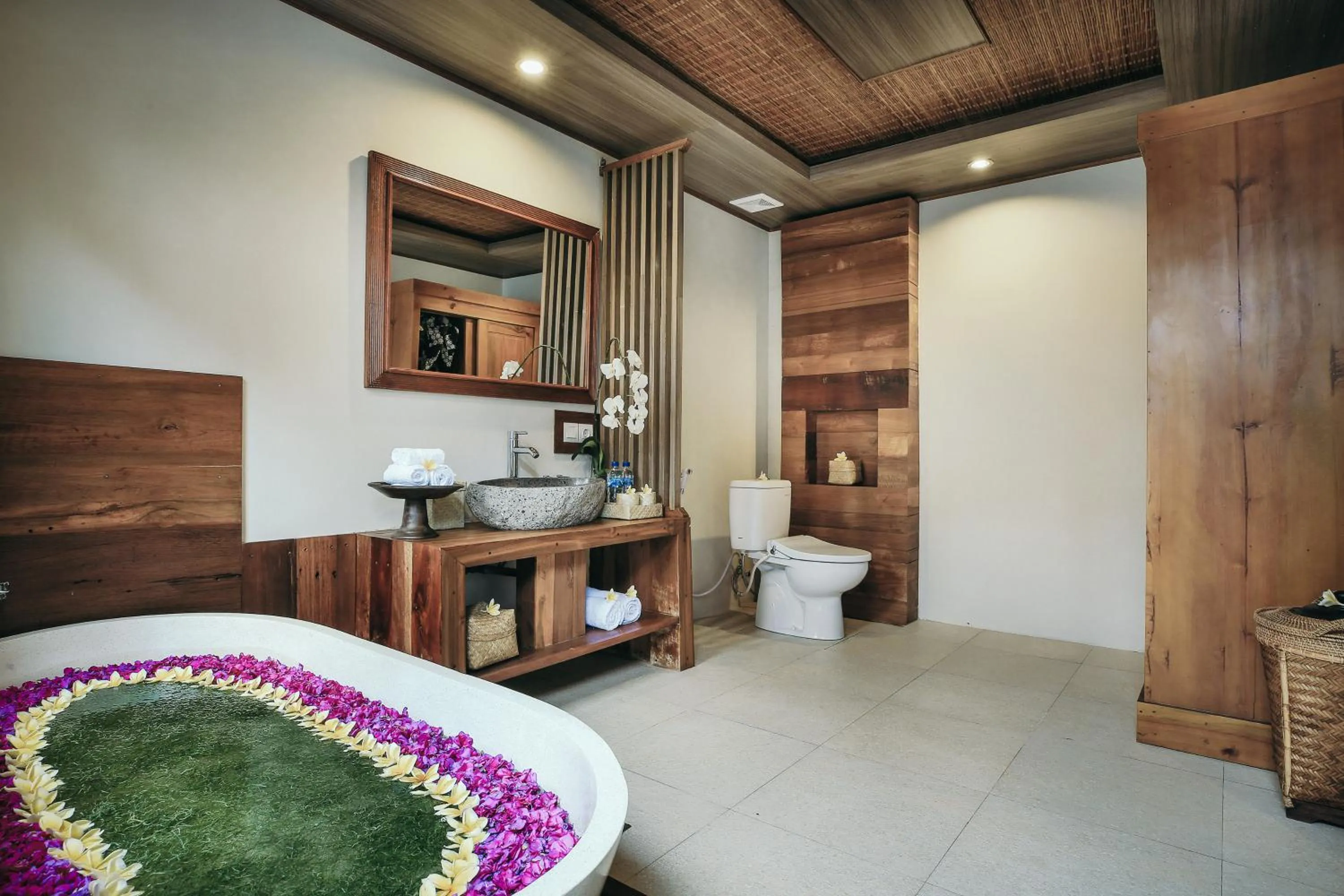 Bath in KERAMAN SUITE UBUD