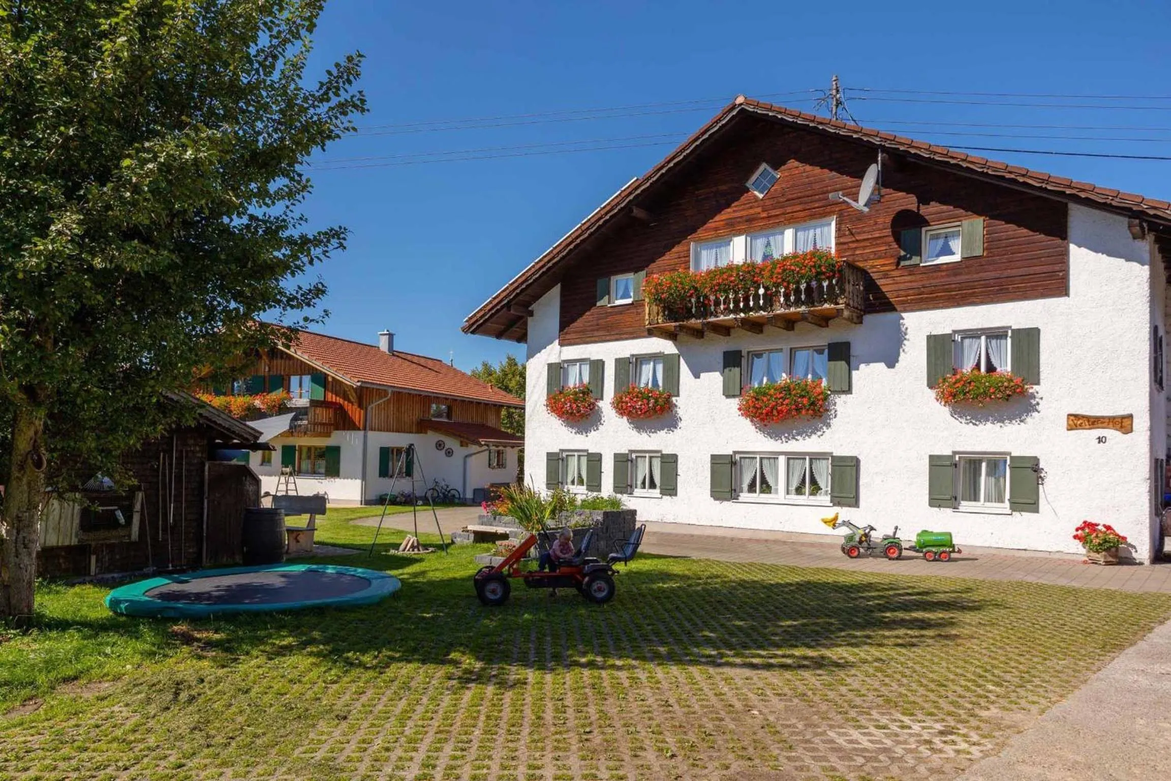 Property building in Veiter-Hof