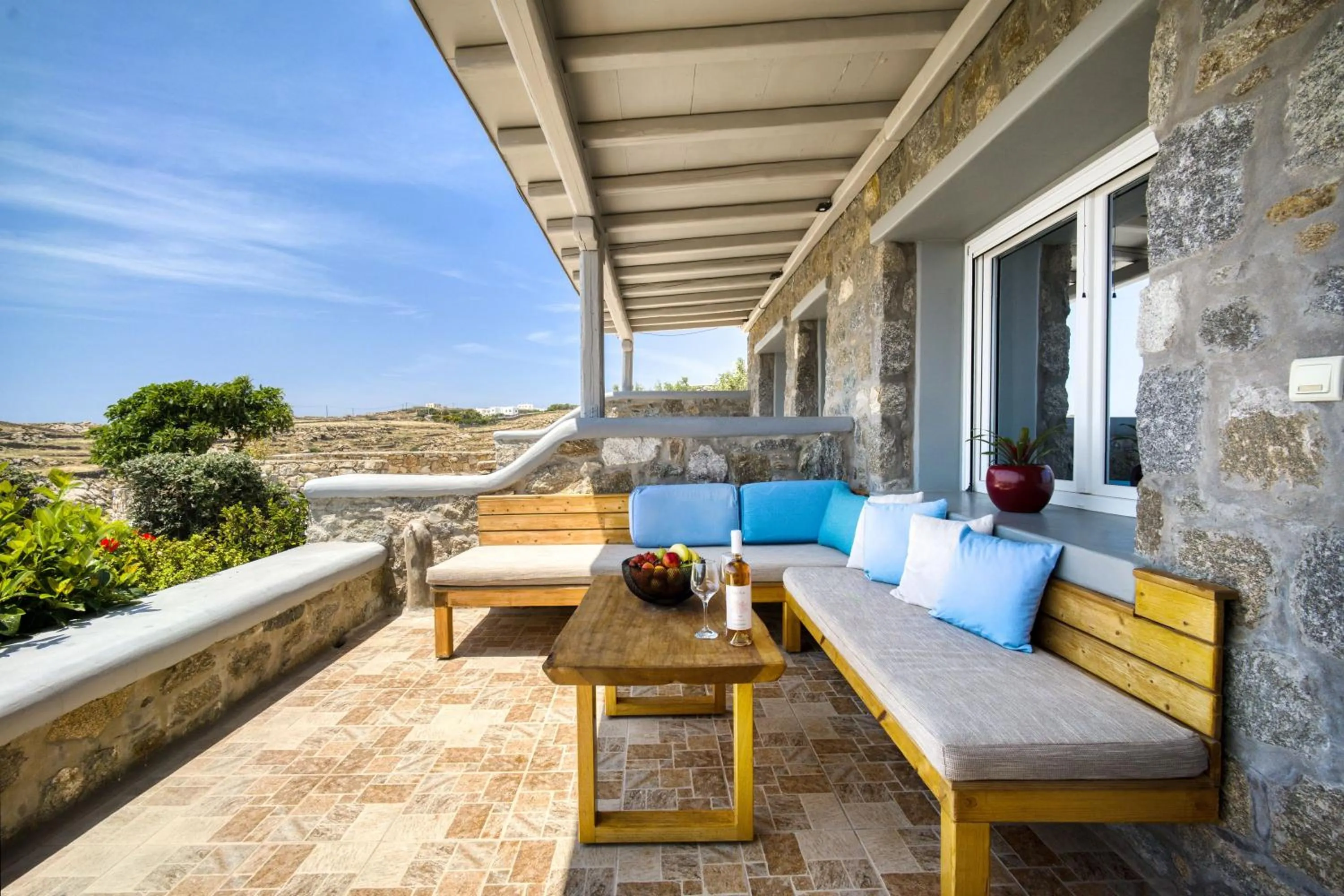 Balcony/Terrace in Overview Mykonos Apartments