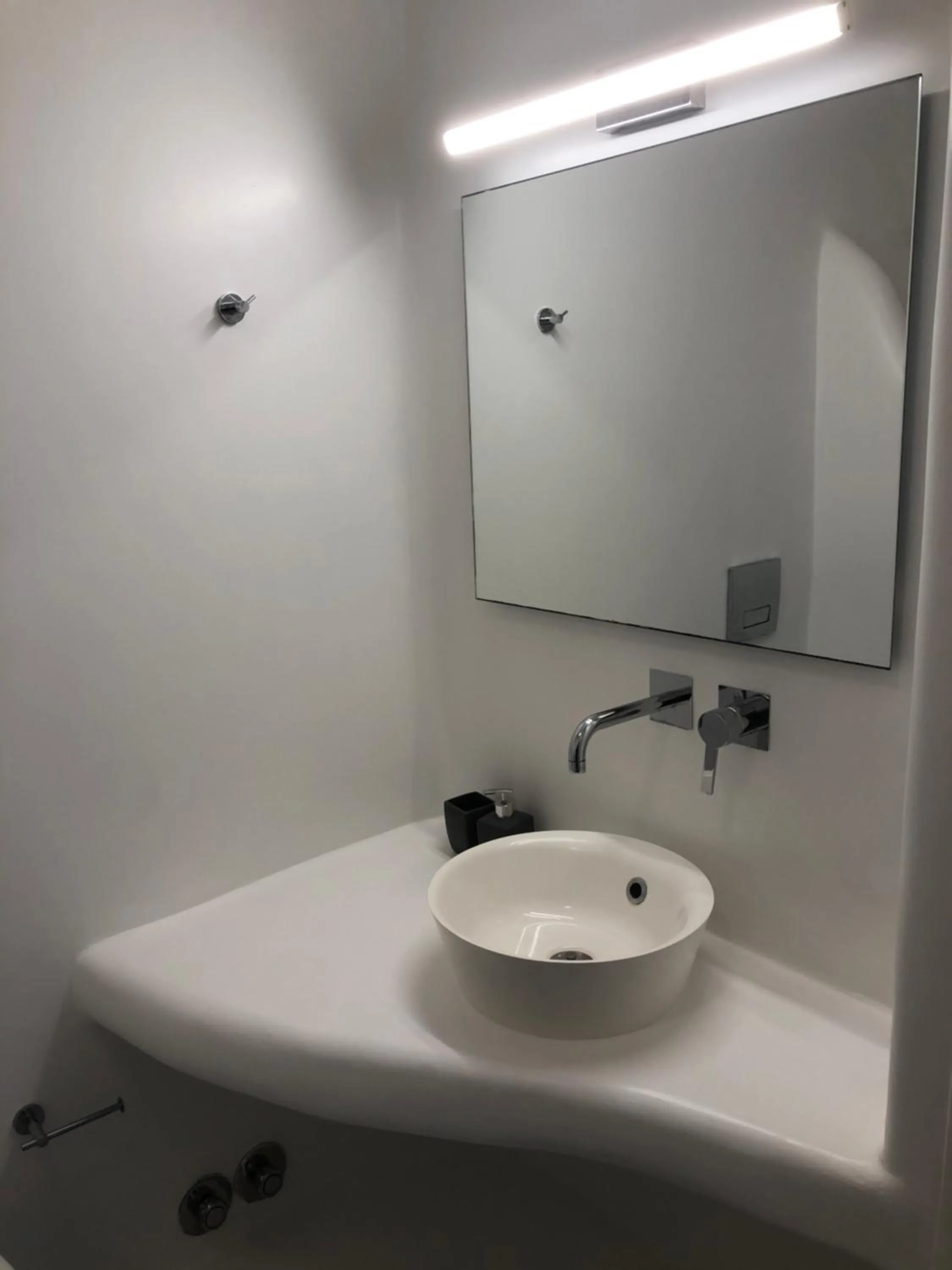 Bathroom in Overview Mykonos Apartments