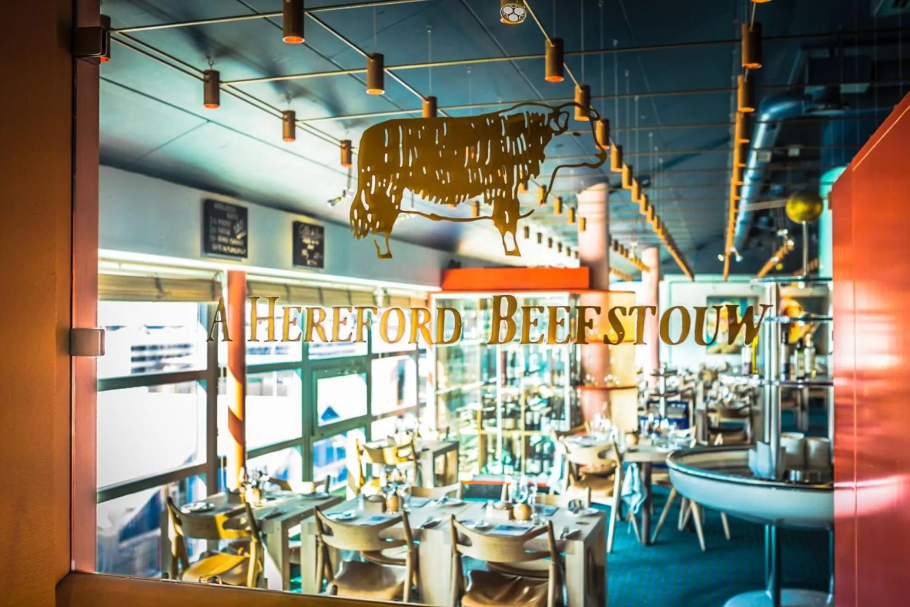 Restaurant/places to eat in Hotel Hans Egede