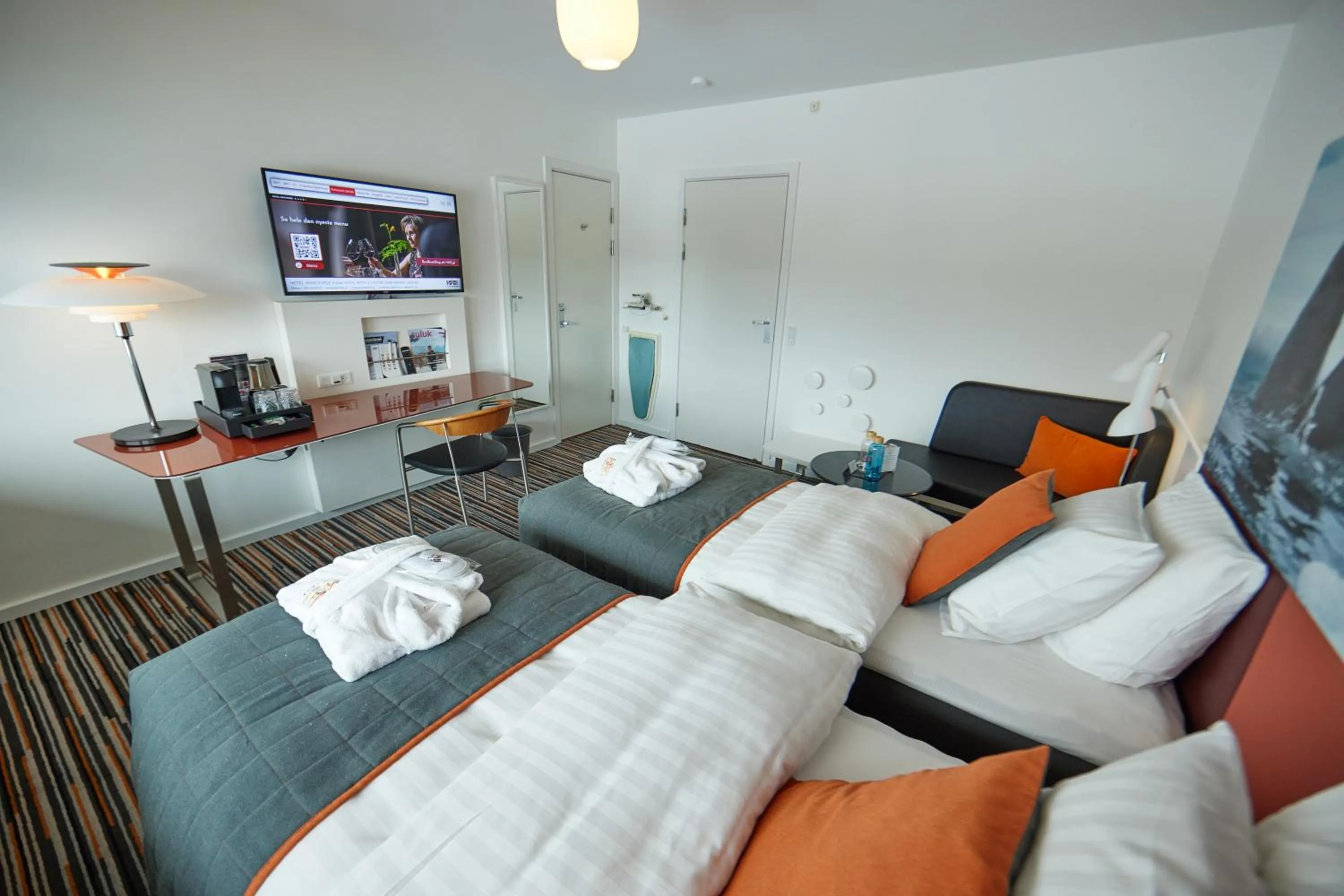 Bed in Hotel Hans Egede