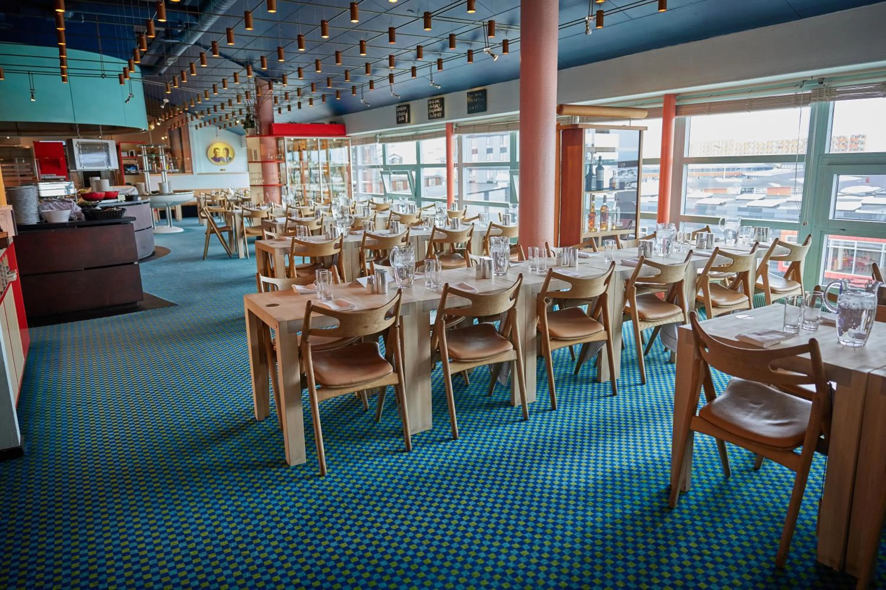 Restaurant/places to eat in Hotel Hans Egede