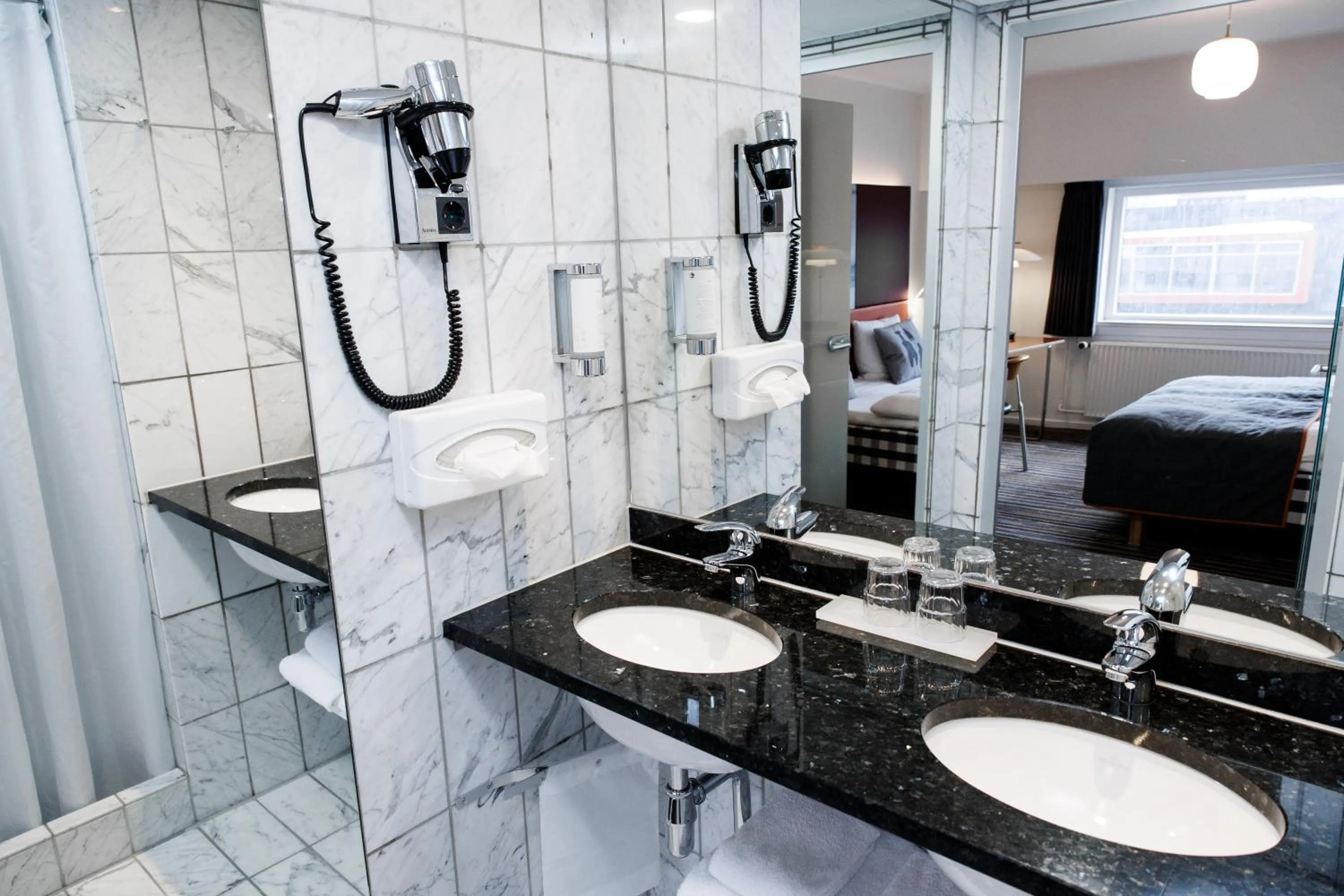 Bathroom in Hotel Hans Egede