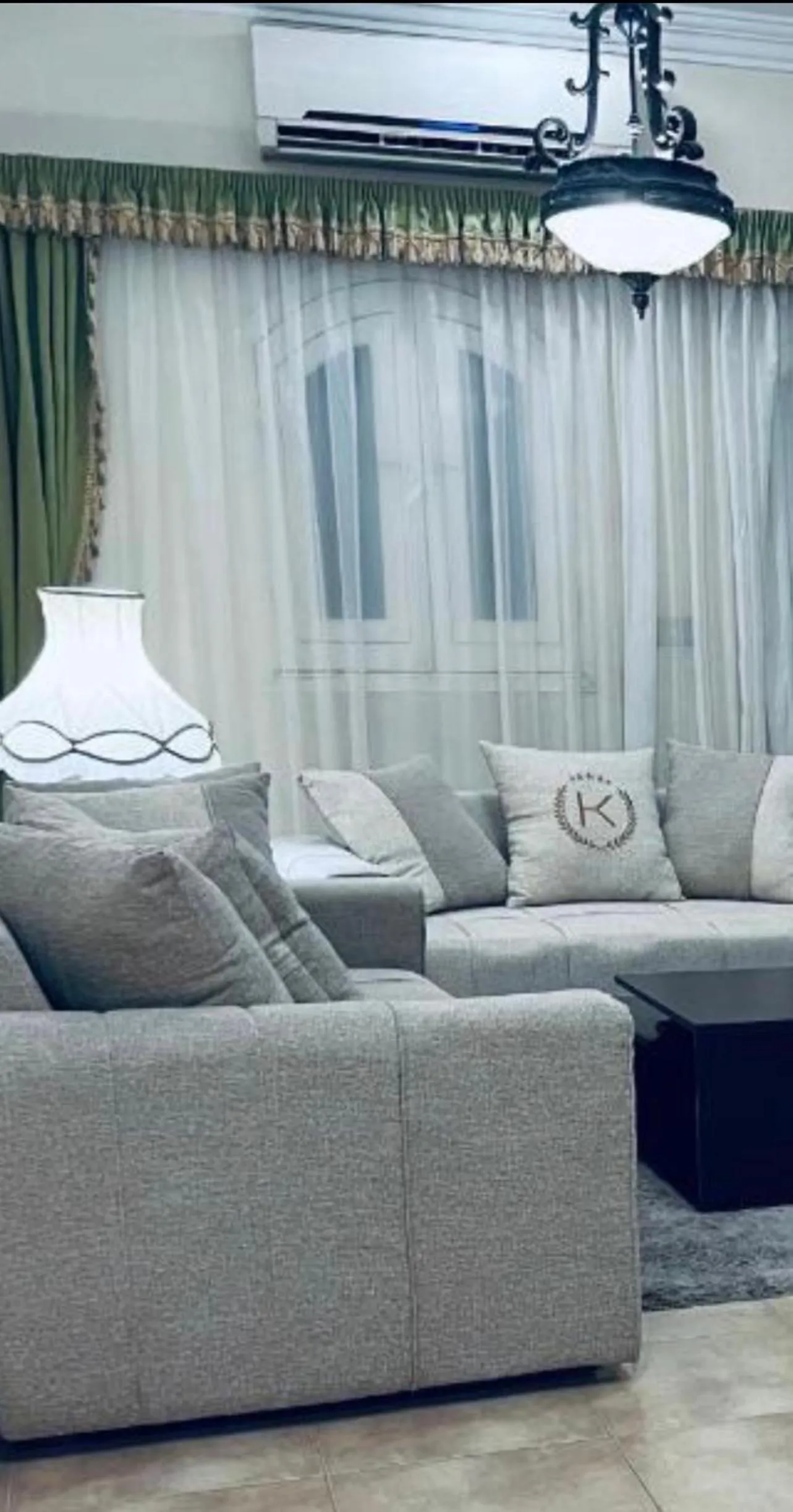 Seating area in Karnak Flats