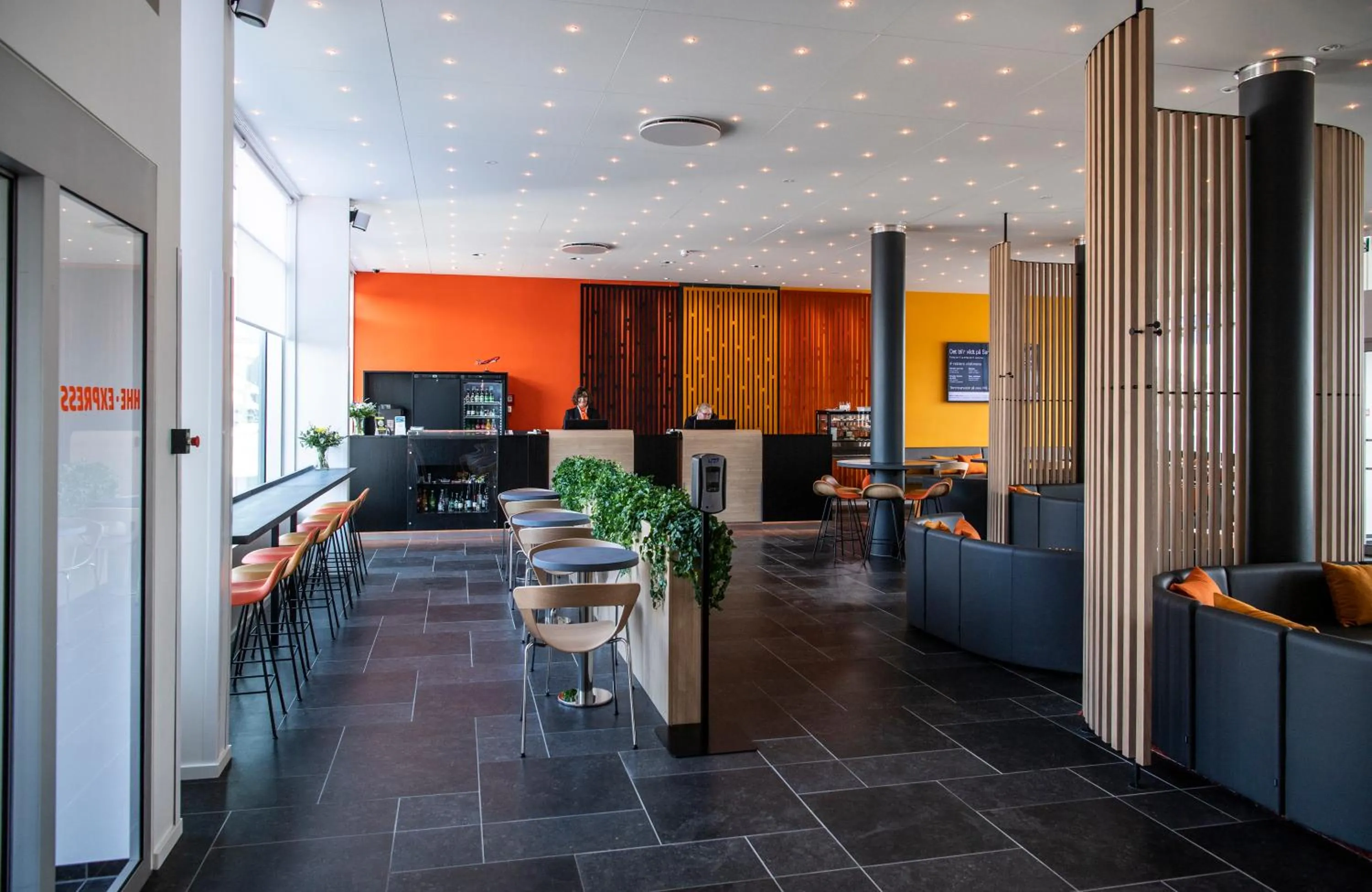 Lobby or reception in HHE Express
