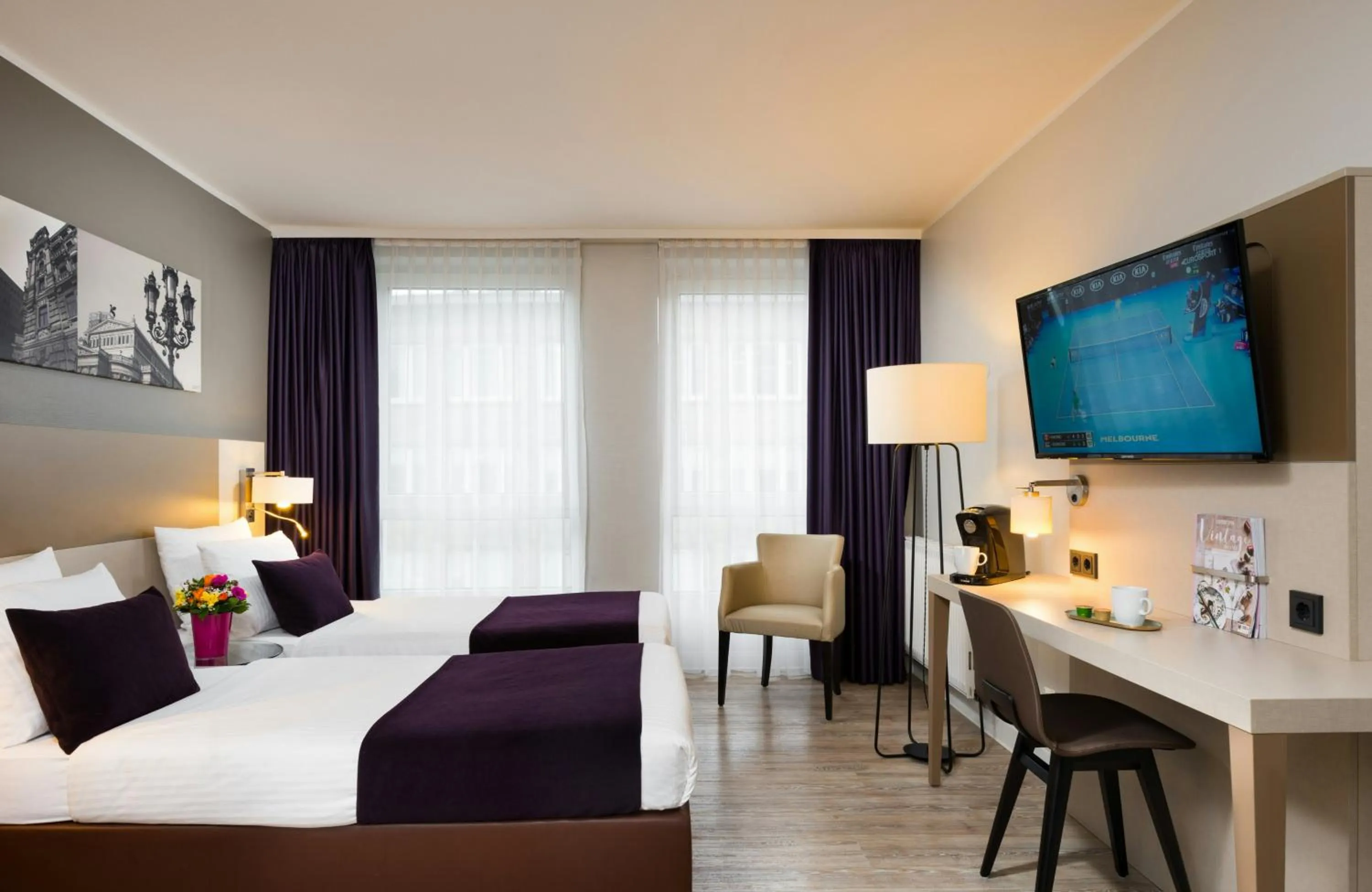 Photo of the whole room, Bed in Leonardo Hotel Frankfurt City Center