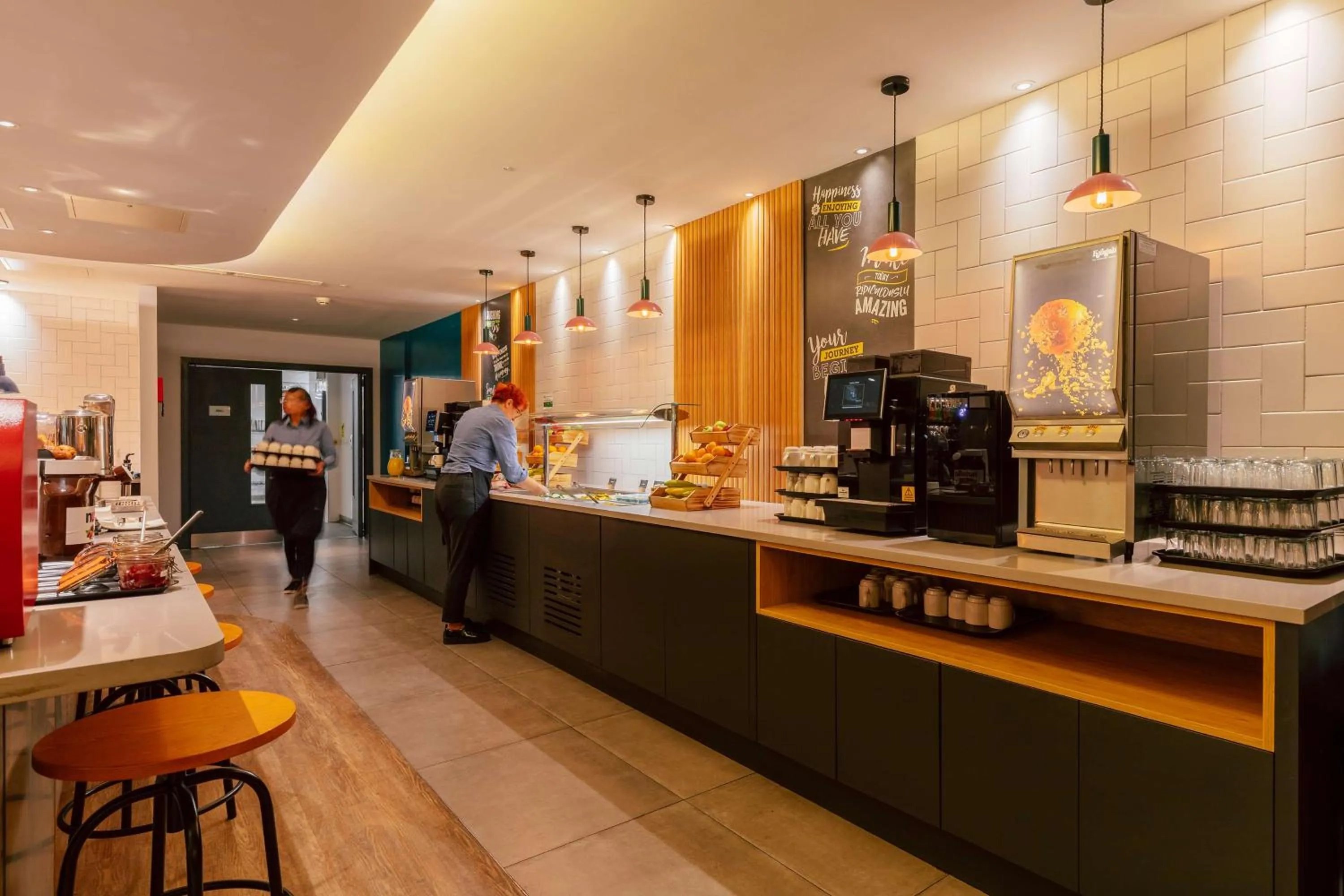 Breakfast in Hampton by Hilton London Park Royal