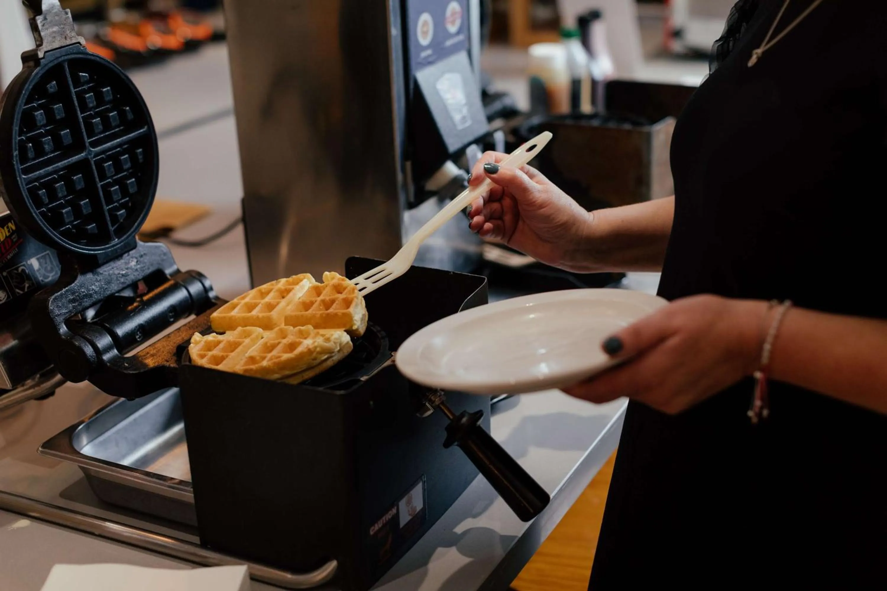 Breakfast in Hampton by Hilton London Park Royal