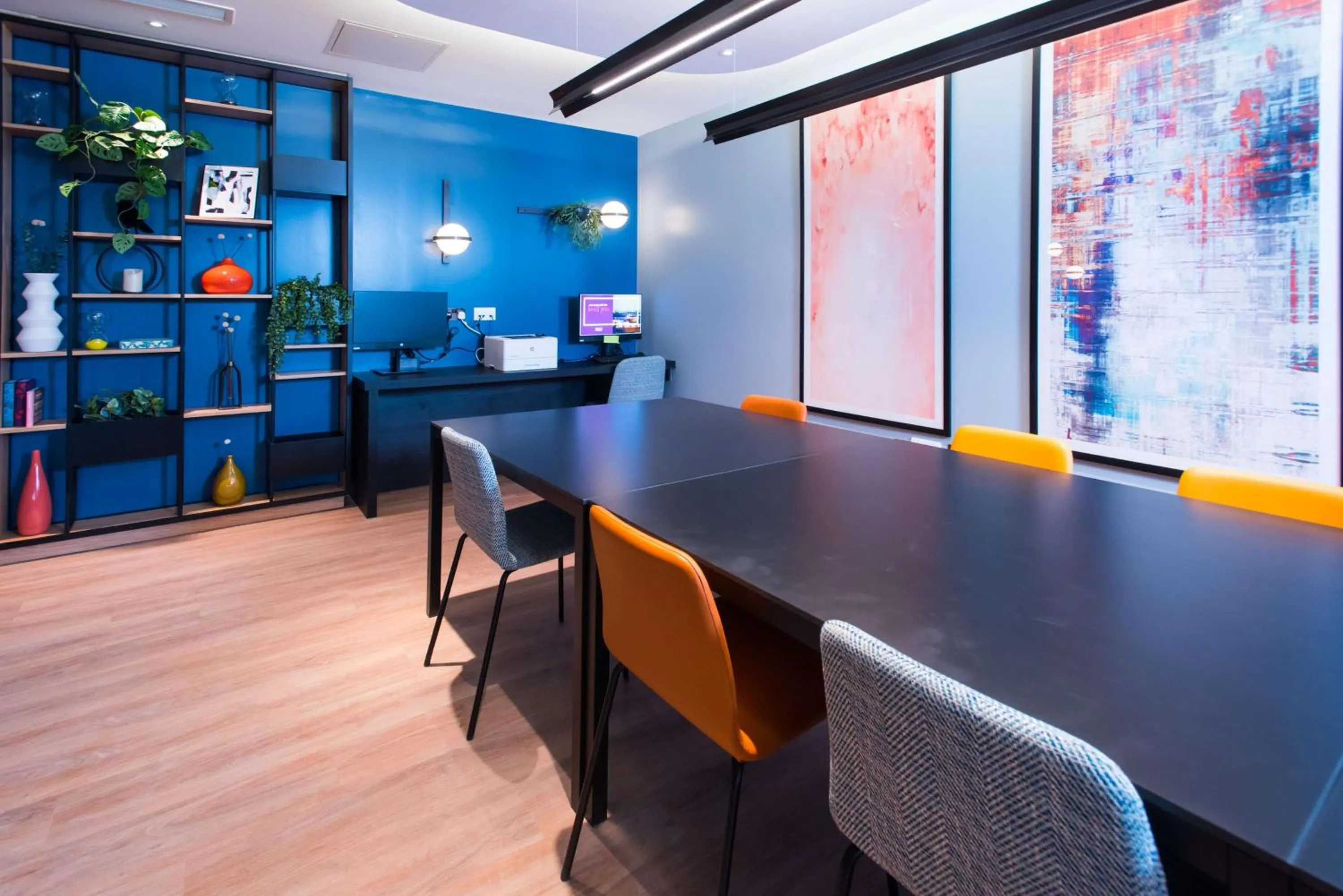 Meeting/conference room in Hampton by Hilton London Park Royal