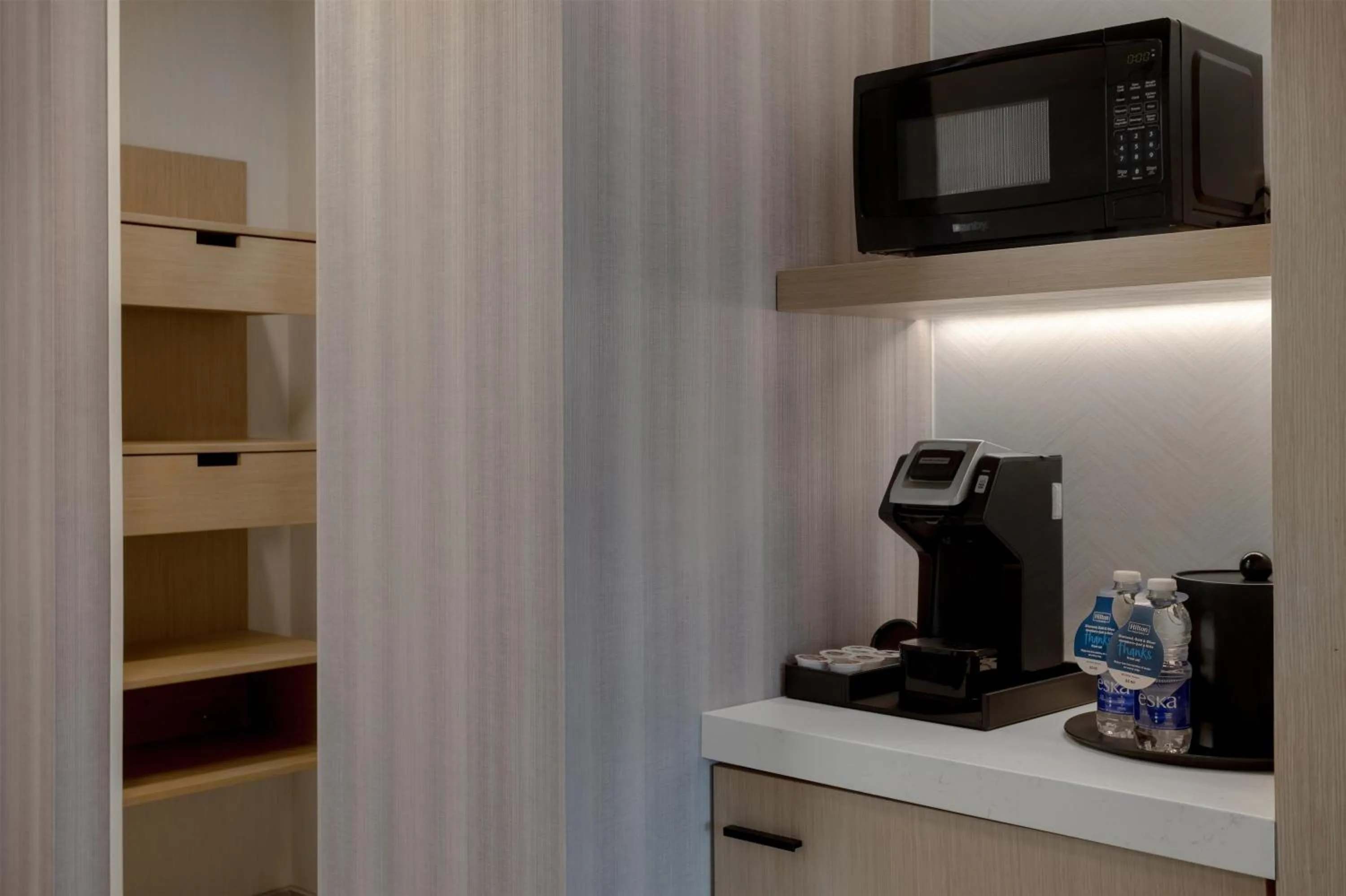 Photo of the whole room in Hilton Garden Inn Sudbury, Ontario, Canada