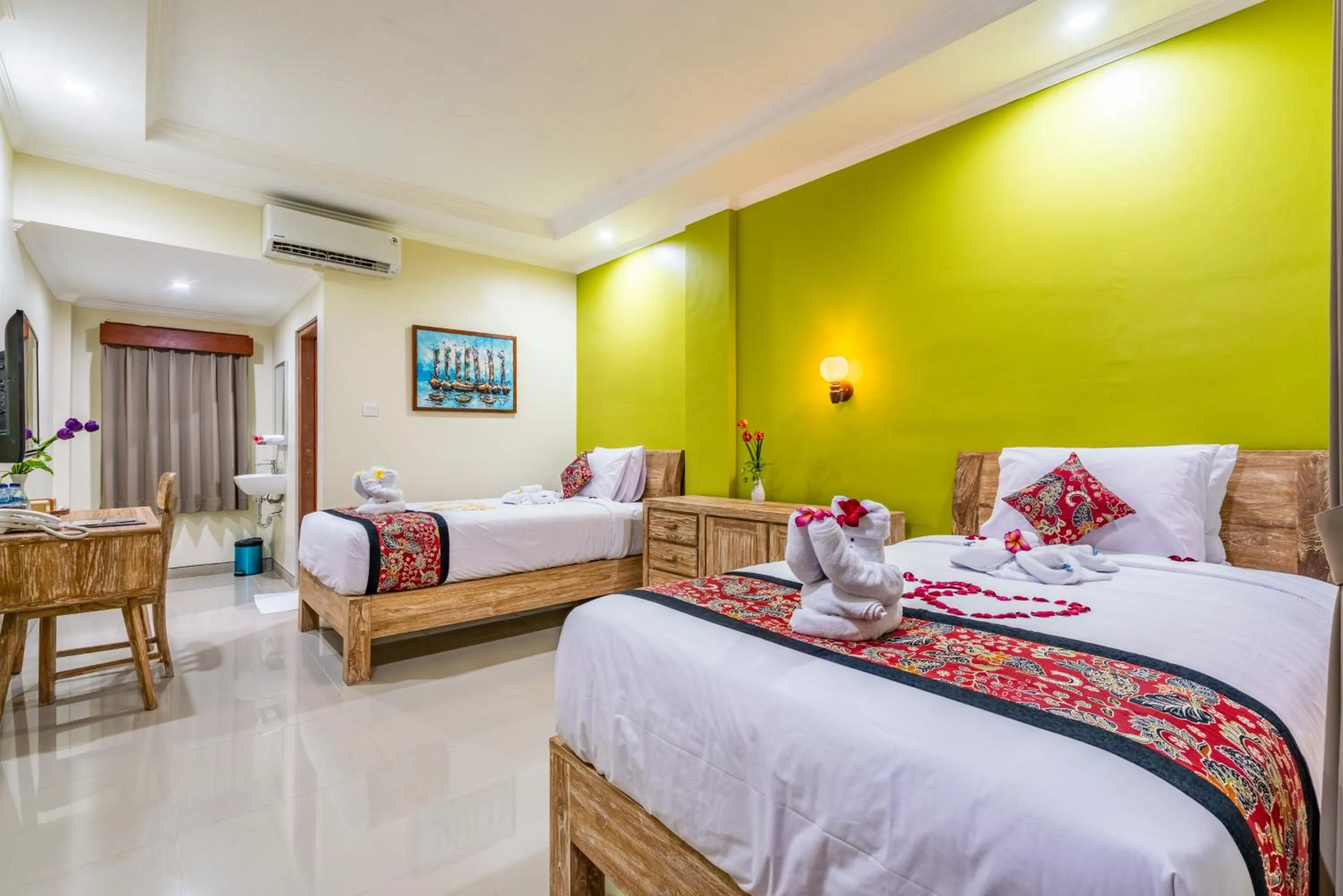 Deluxe Twin Room in Mejore Beach Hotel