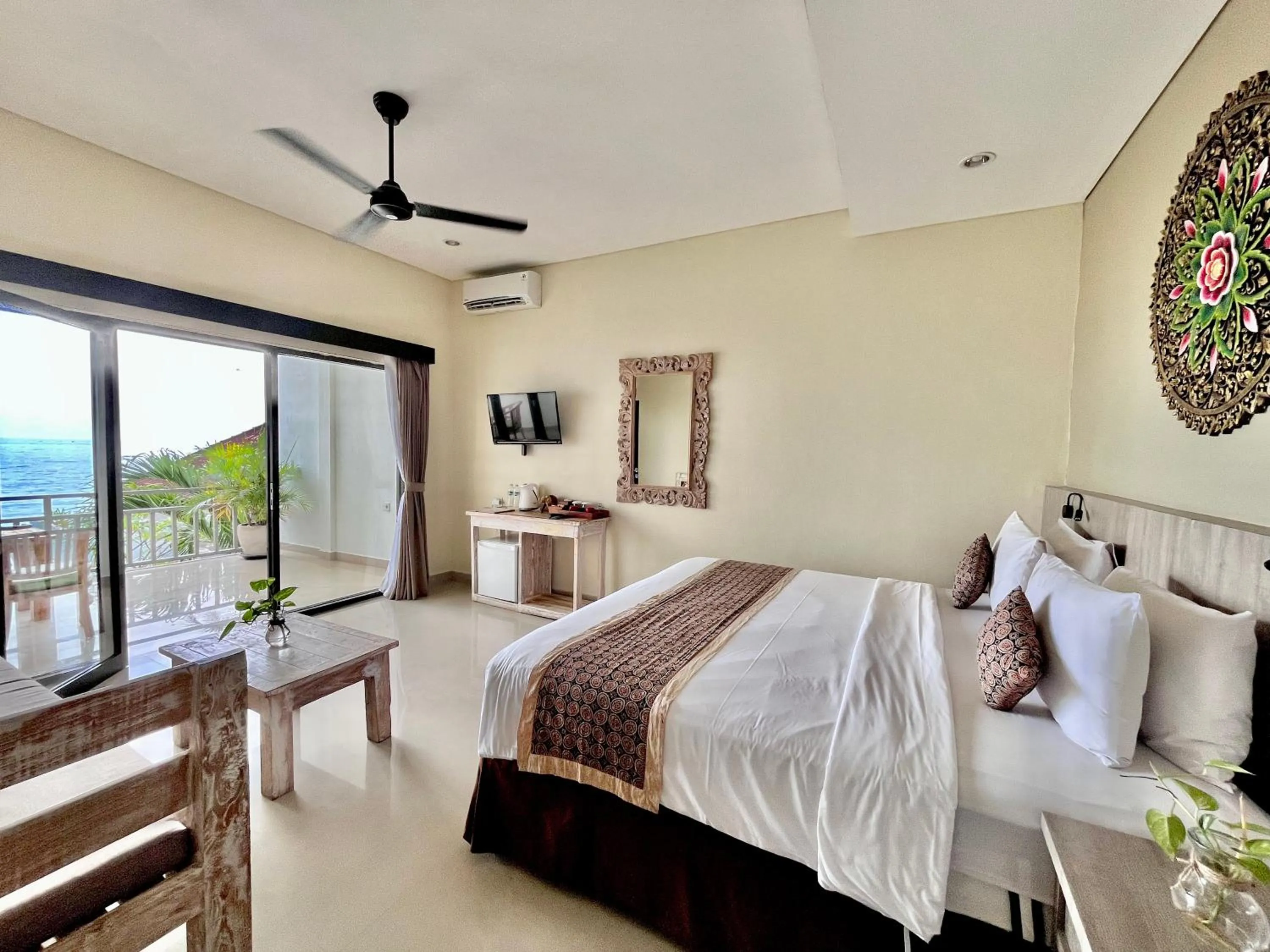 View (from property/room), Bed in Mejore Beach Hotel