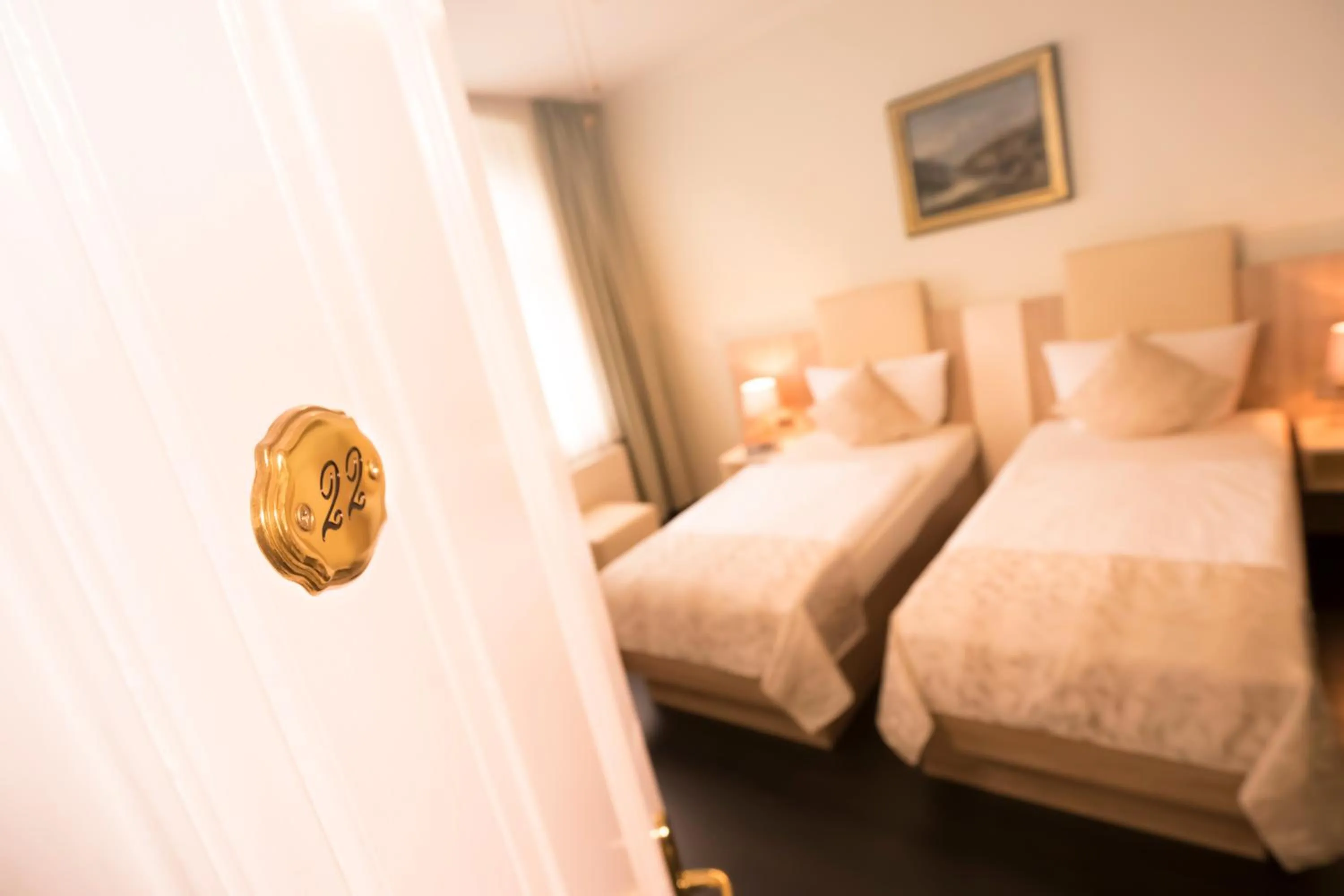 Bed in Hotel Carlton Mayfair