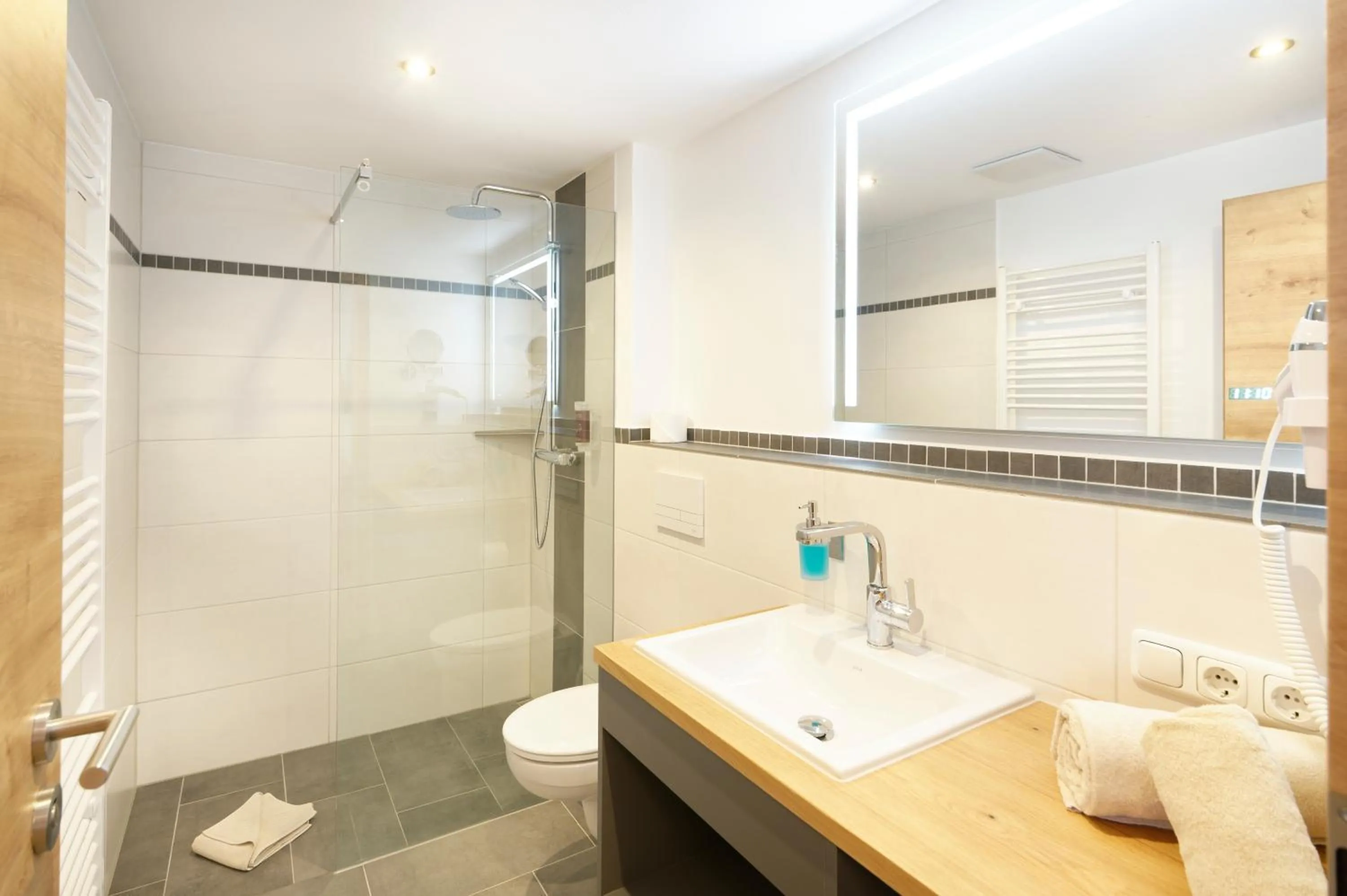 Shower in Hotel garni Alpengruss