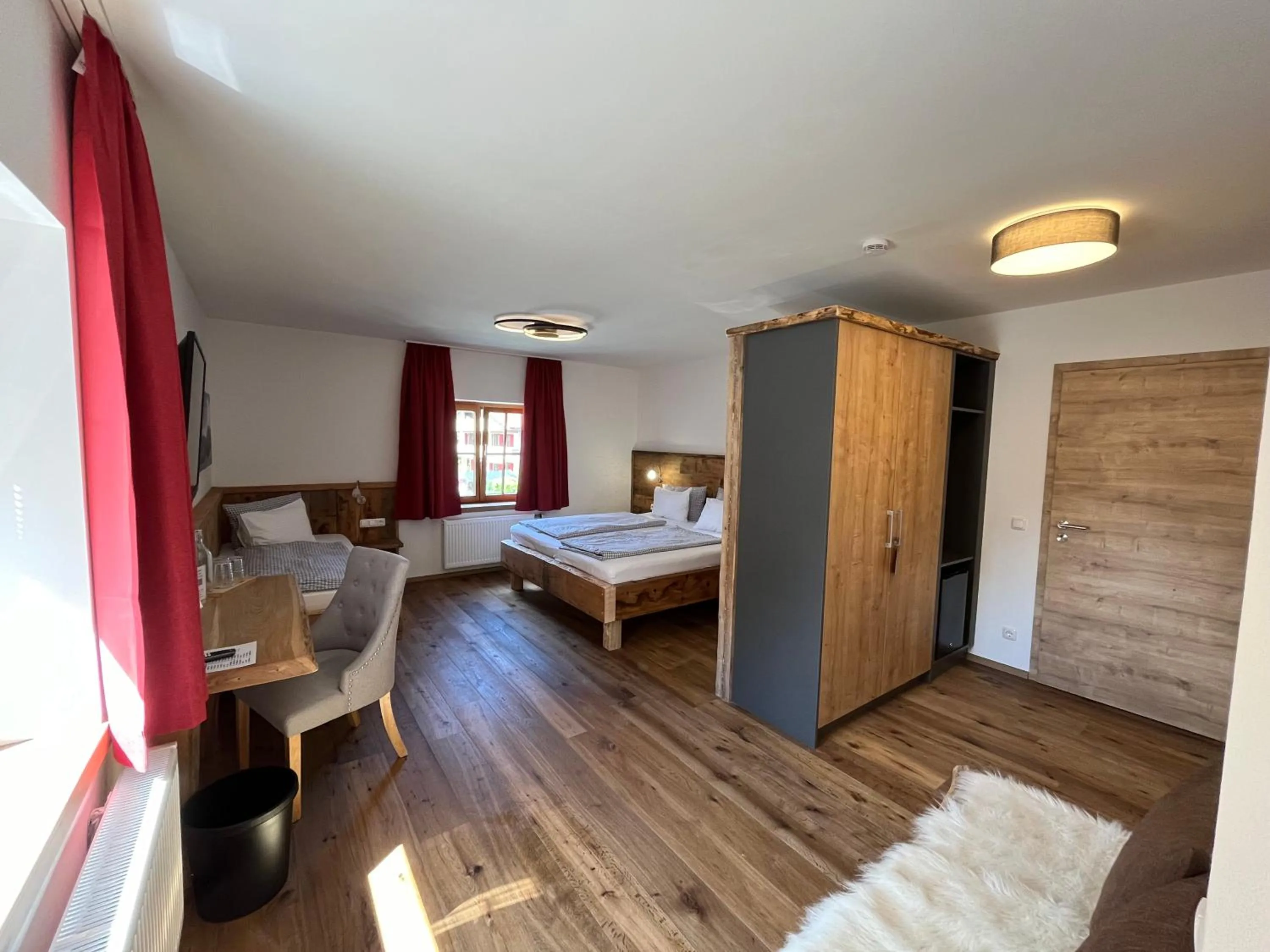 Photo of the whole room, Bed in Hotel garni Alpengruss