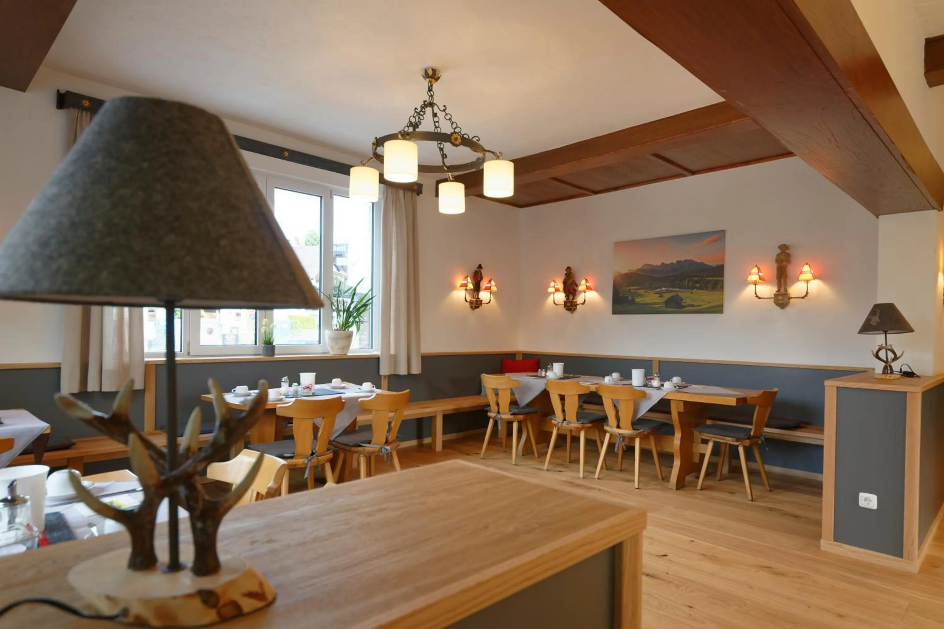 Buffet breakfast in Hotel garni Alpengruss