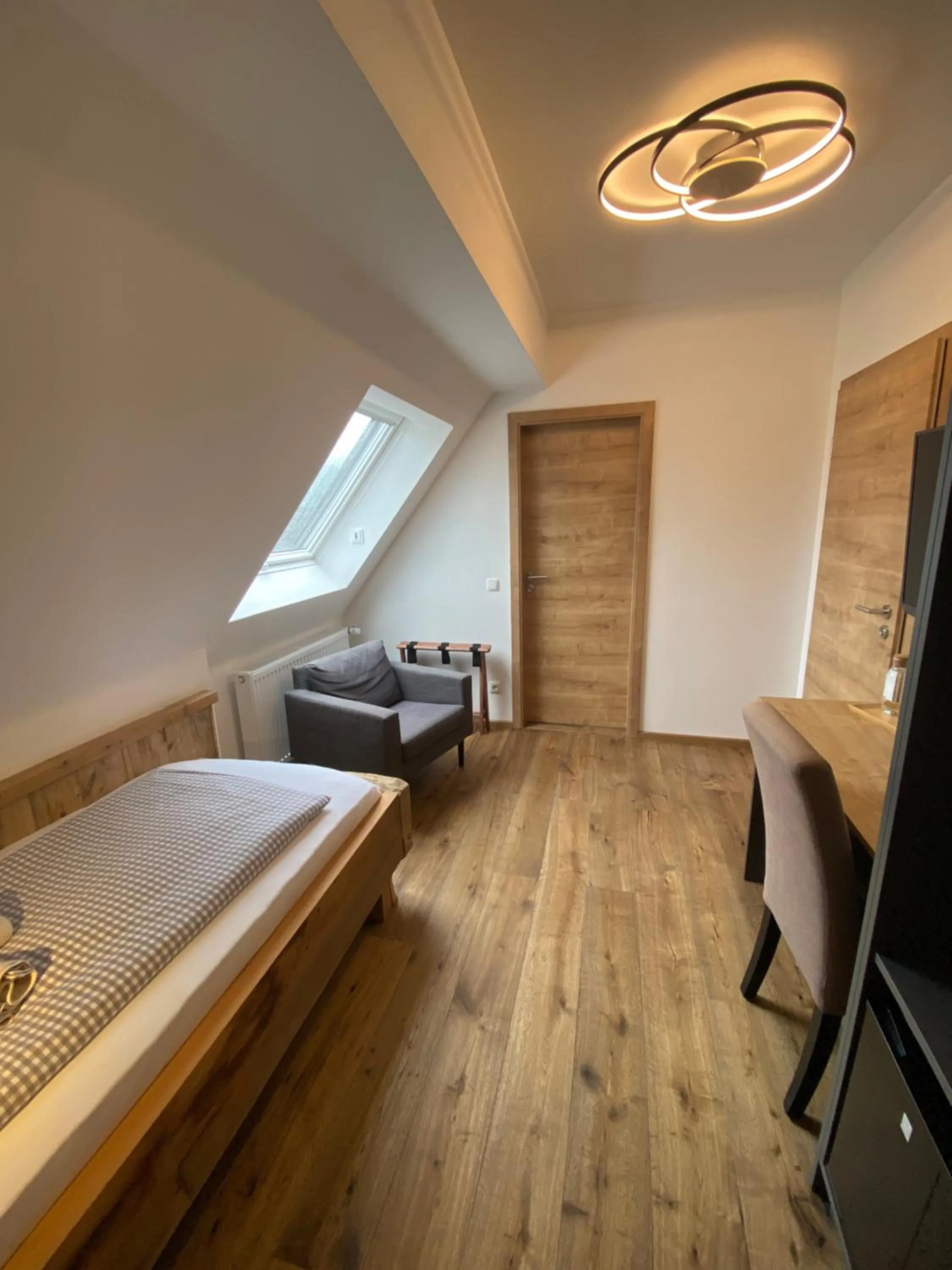 Photo of the whole room, Bed in Hotel garni Alpengruss