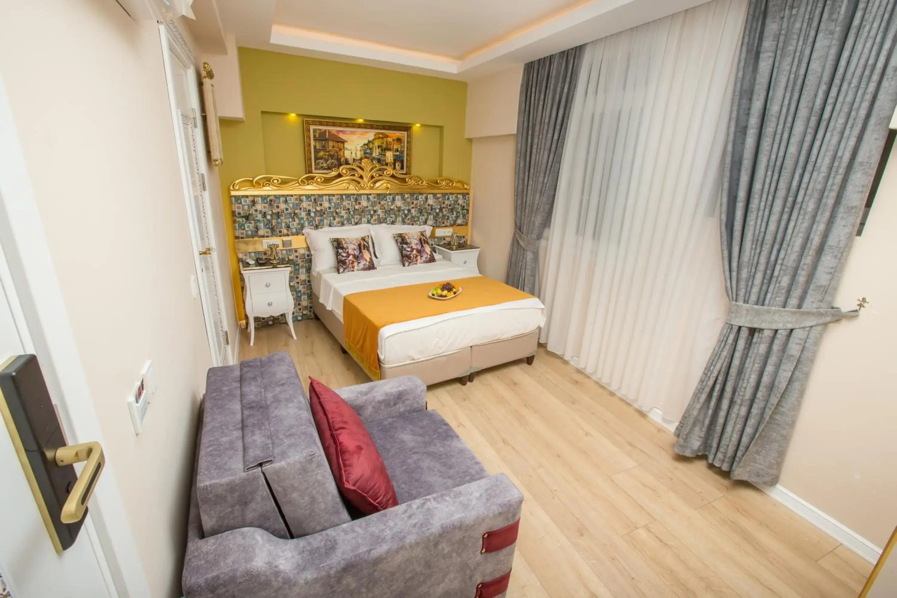 Standard Double Room in Atlantis Royal Hotel Standard Double Room in Atlantis Royal Hotel