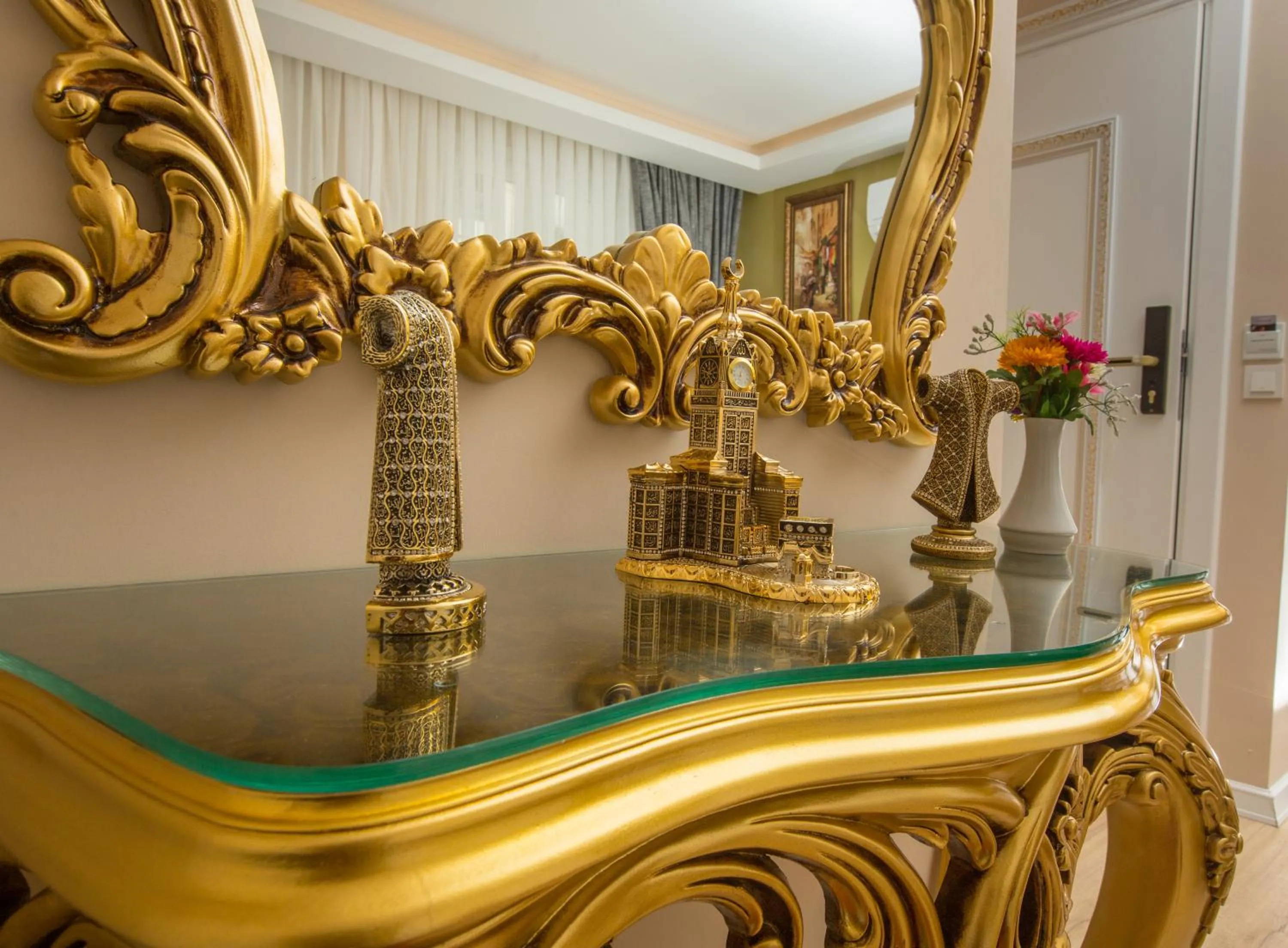 Certificate/Award in Atlantis Royal Hotel