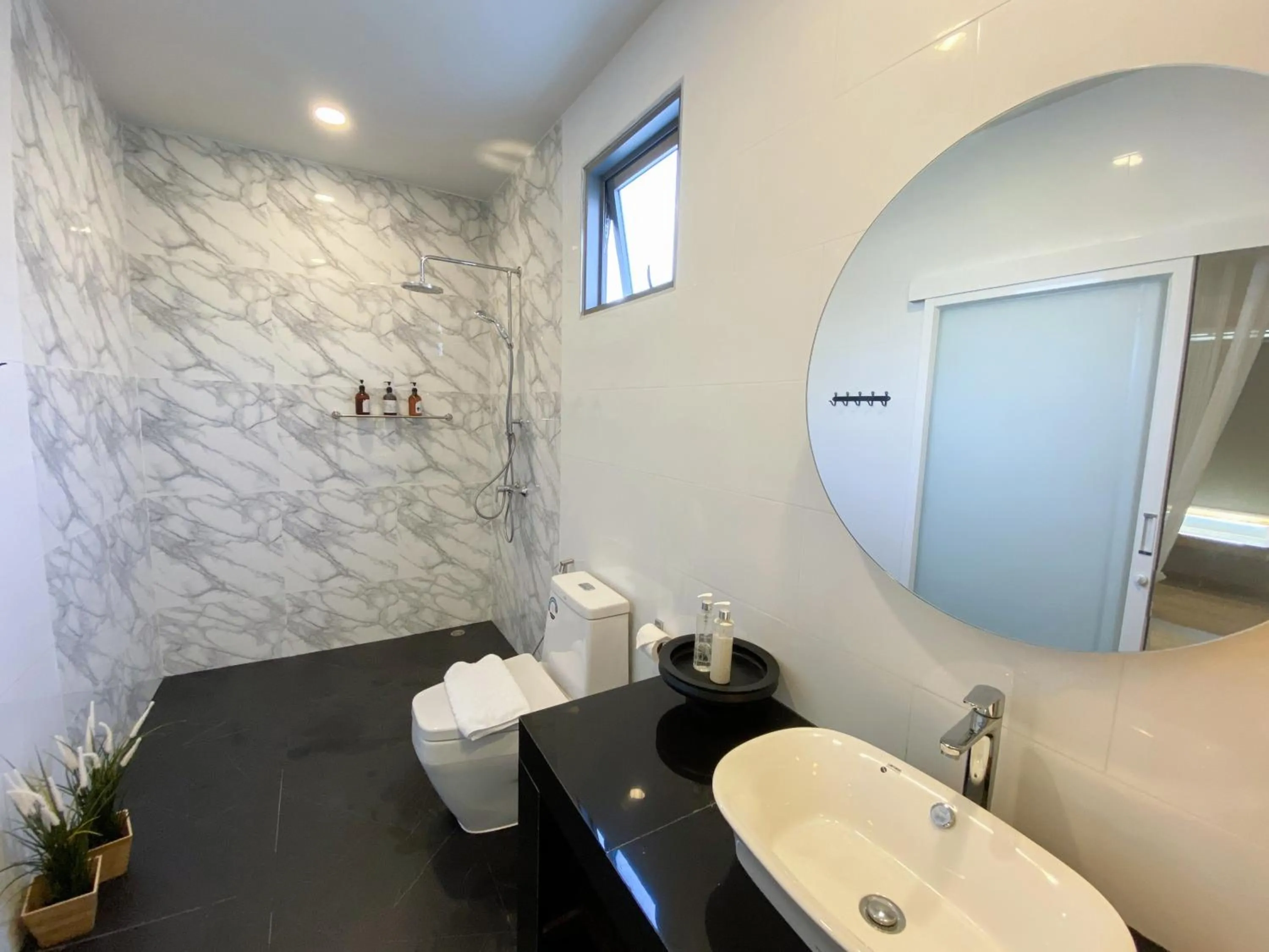 Wayla Villa@Maikhaobeach