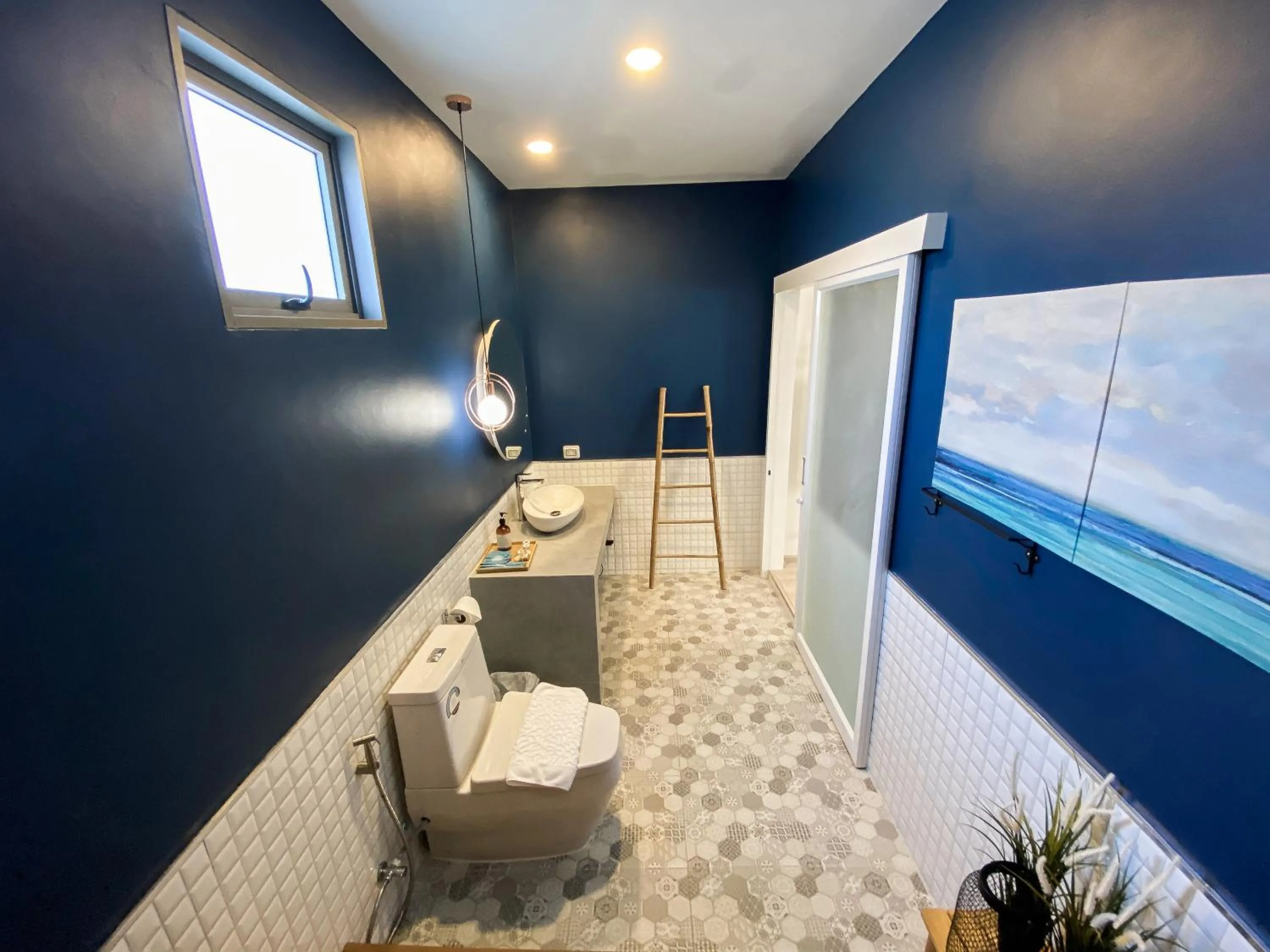 Bathroom in Wayla Villa@Maikhaobeach