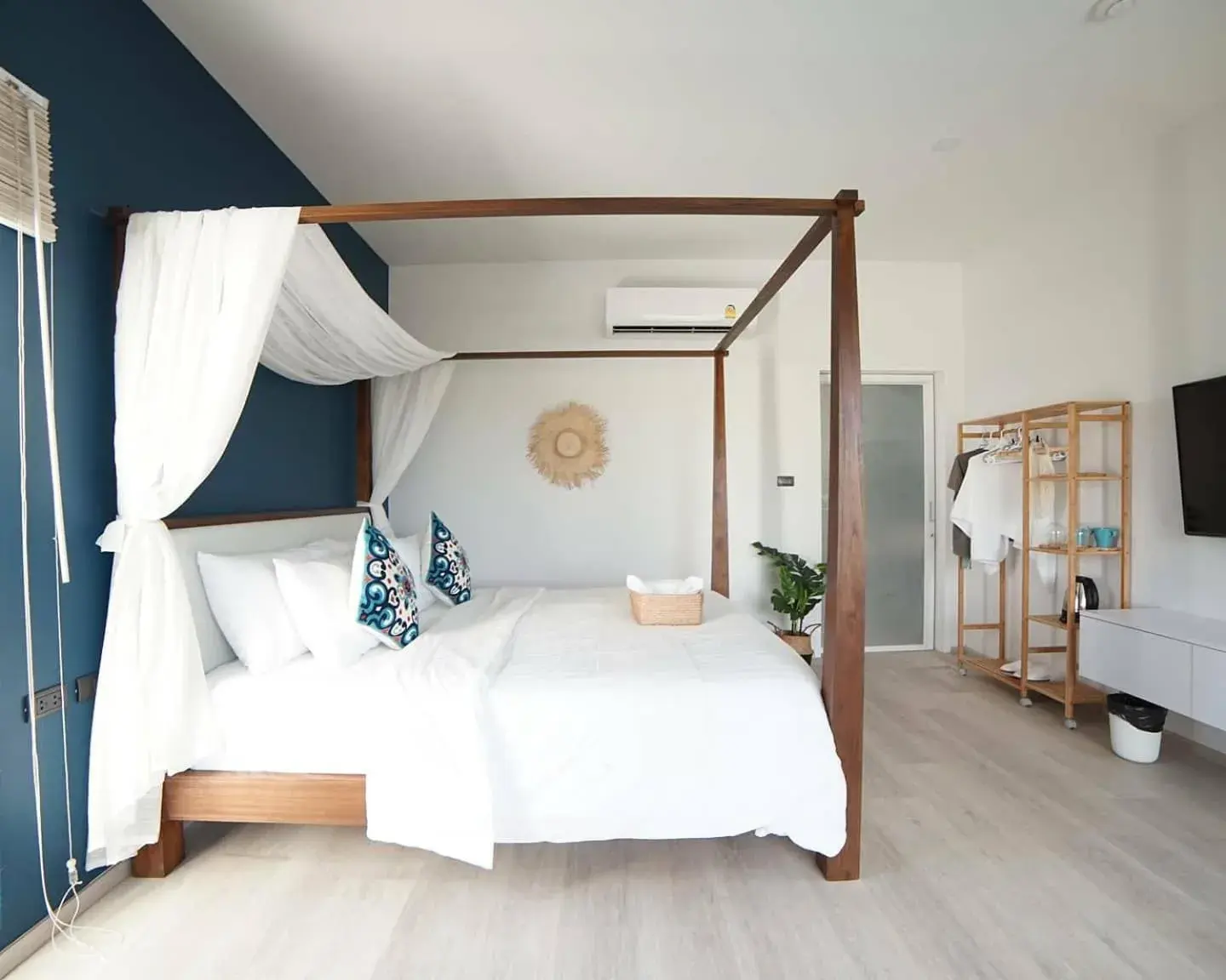 Deluxe Double Room with Bath - single occupancy in Wayla Villa@Maikhaobeach Deluxe Double Room with Bath - single occupancy in Wayla Villa@Maikhaobeach