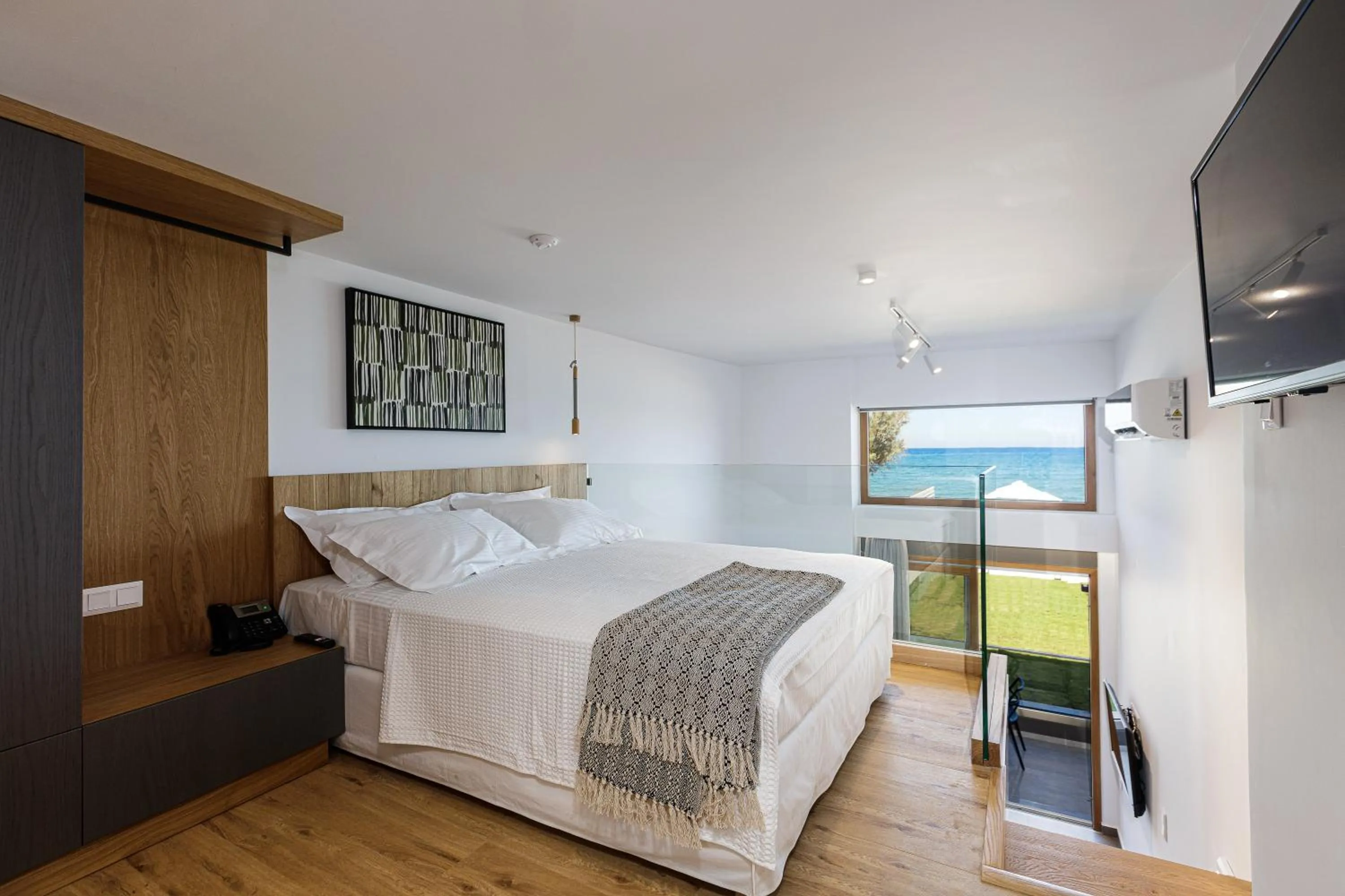 Bedroom, Bed in North Coast Seaside Suites