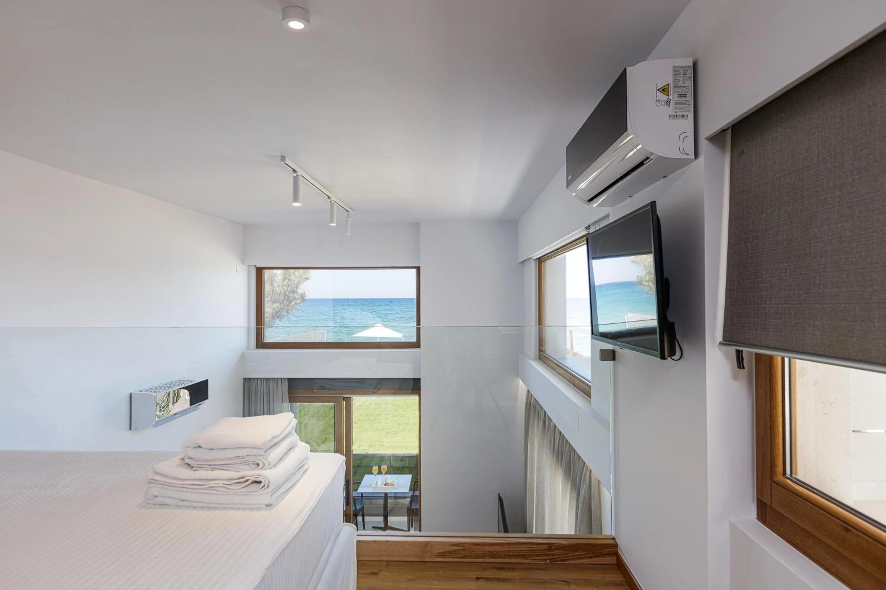 Bedroom, Bed in North Coast Seaside Suites