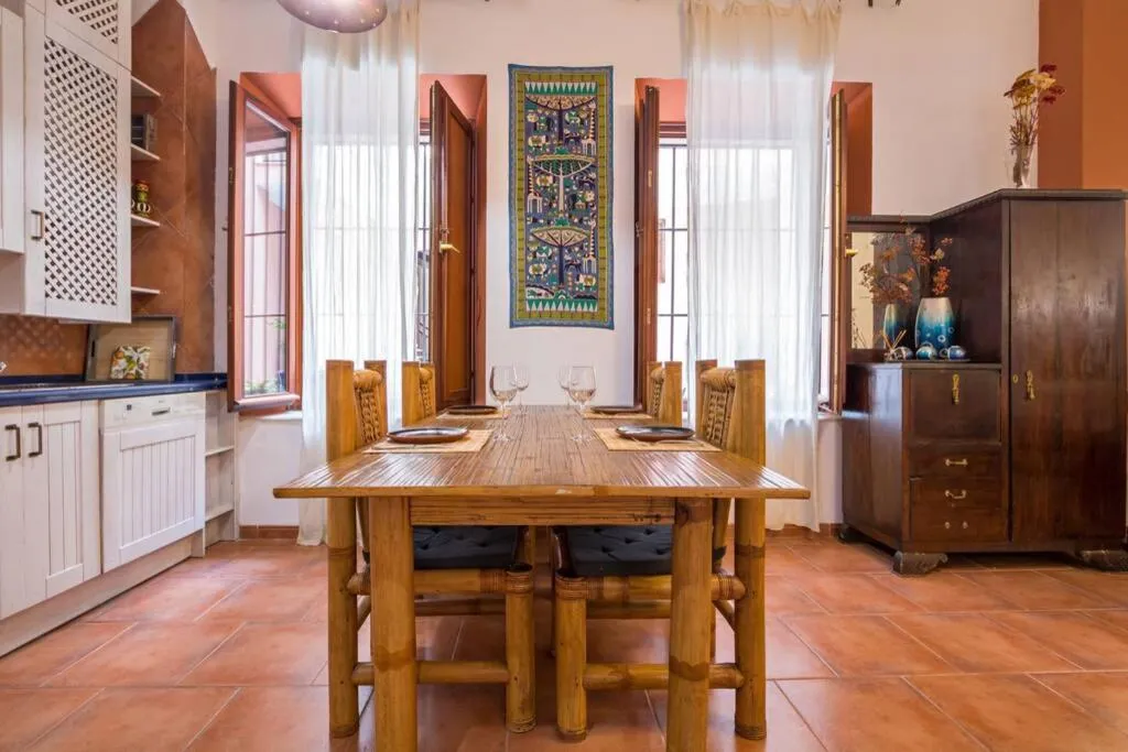 Kitchen or kitchenette in Goyeneta Palace by Valcambre