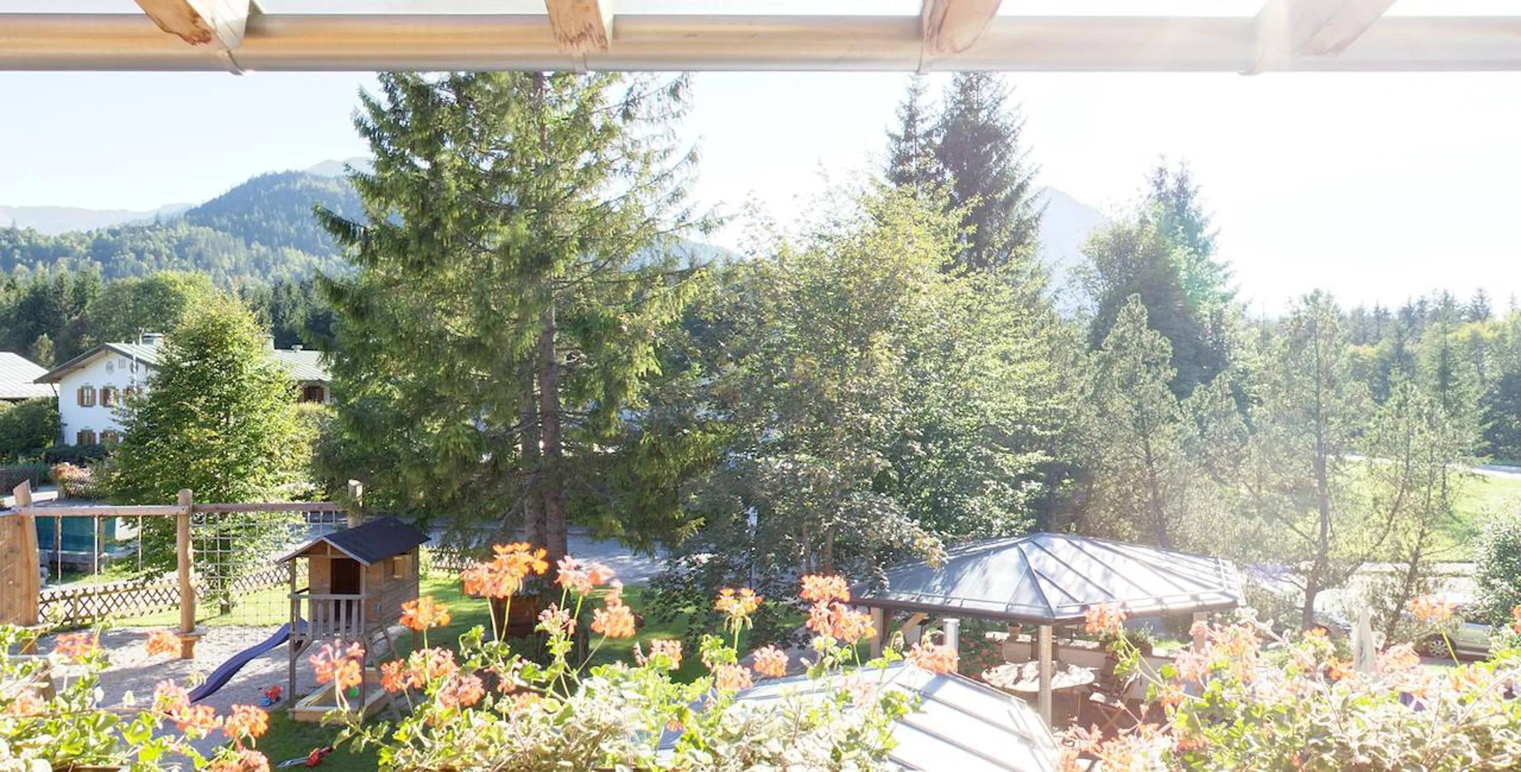 Garden view in Outdoorhotel Jäger Von Fall