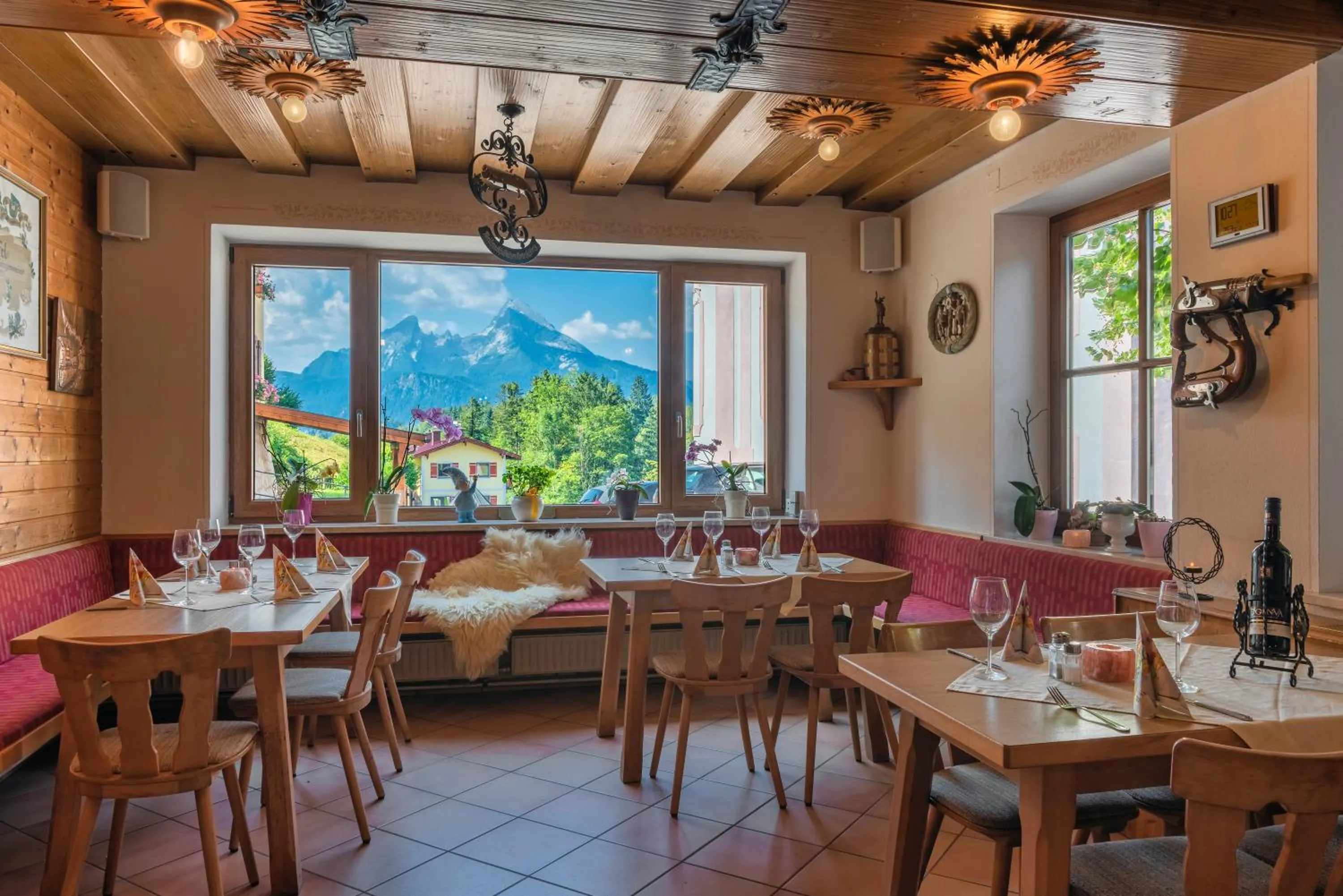 Restaurant/places to eat in Gasthof Und Hotel Maria Gern