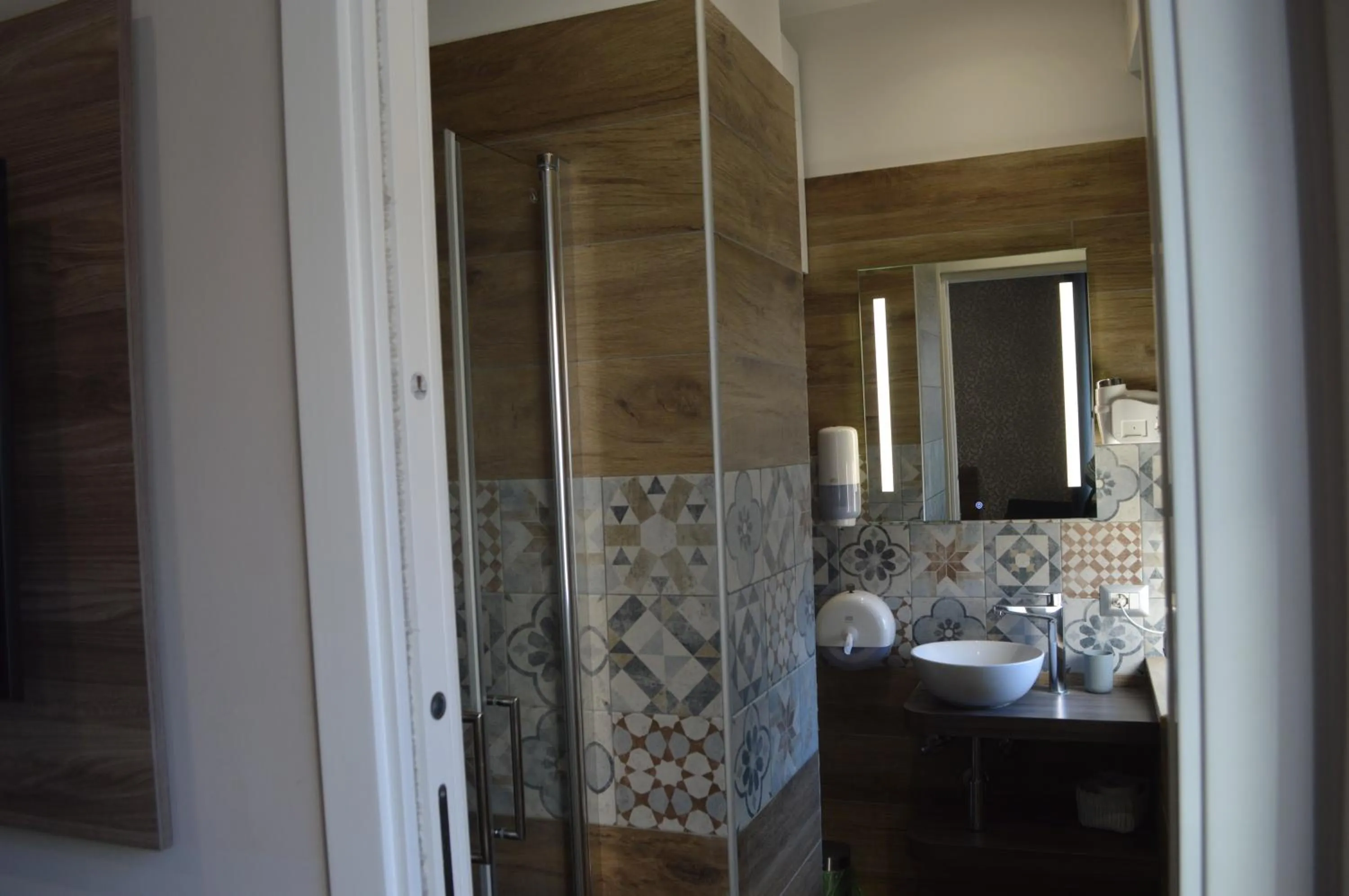 Shower in Famalu apartments