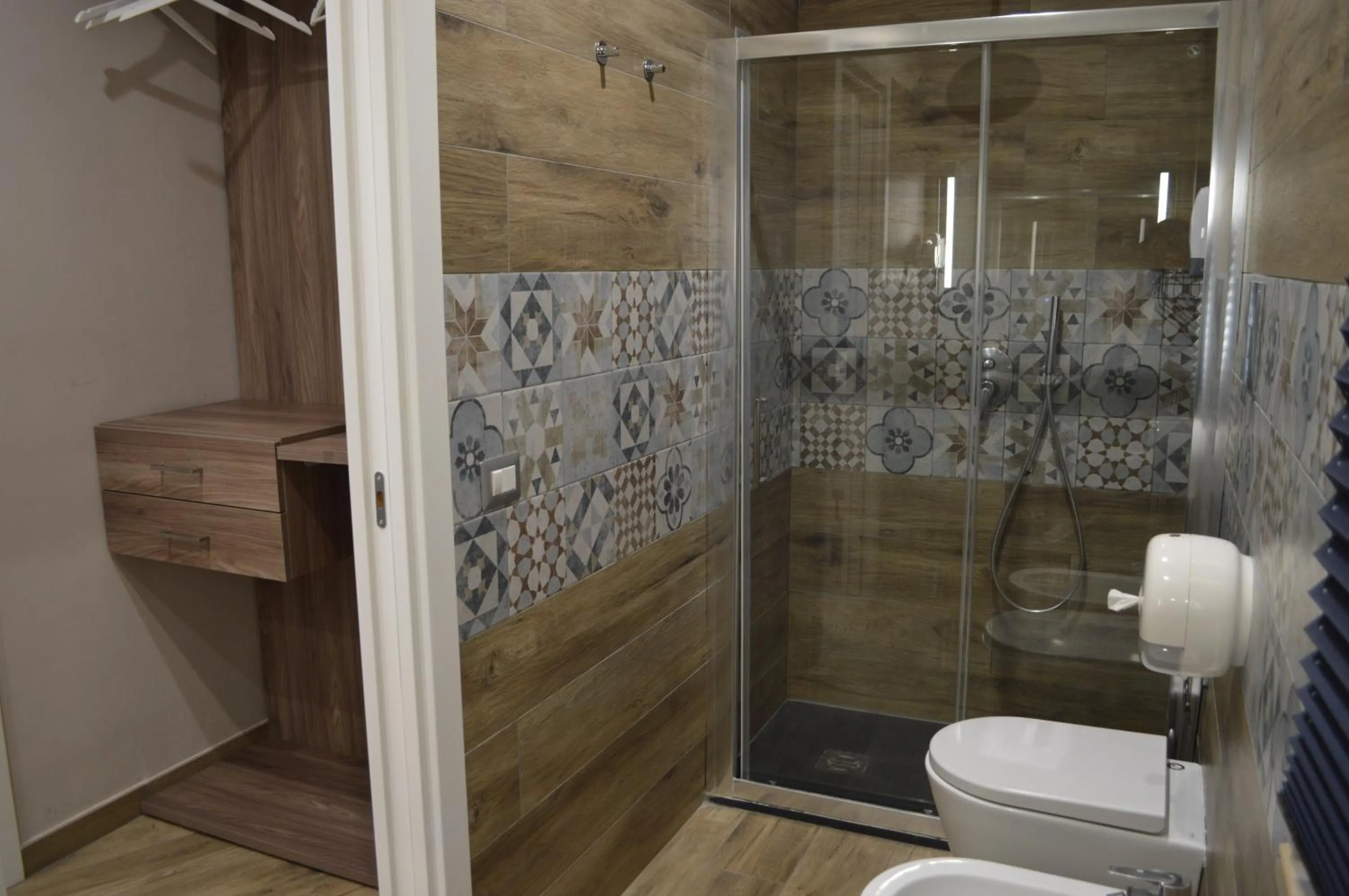 Shower in Famalu apartments