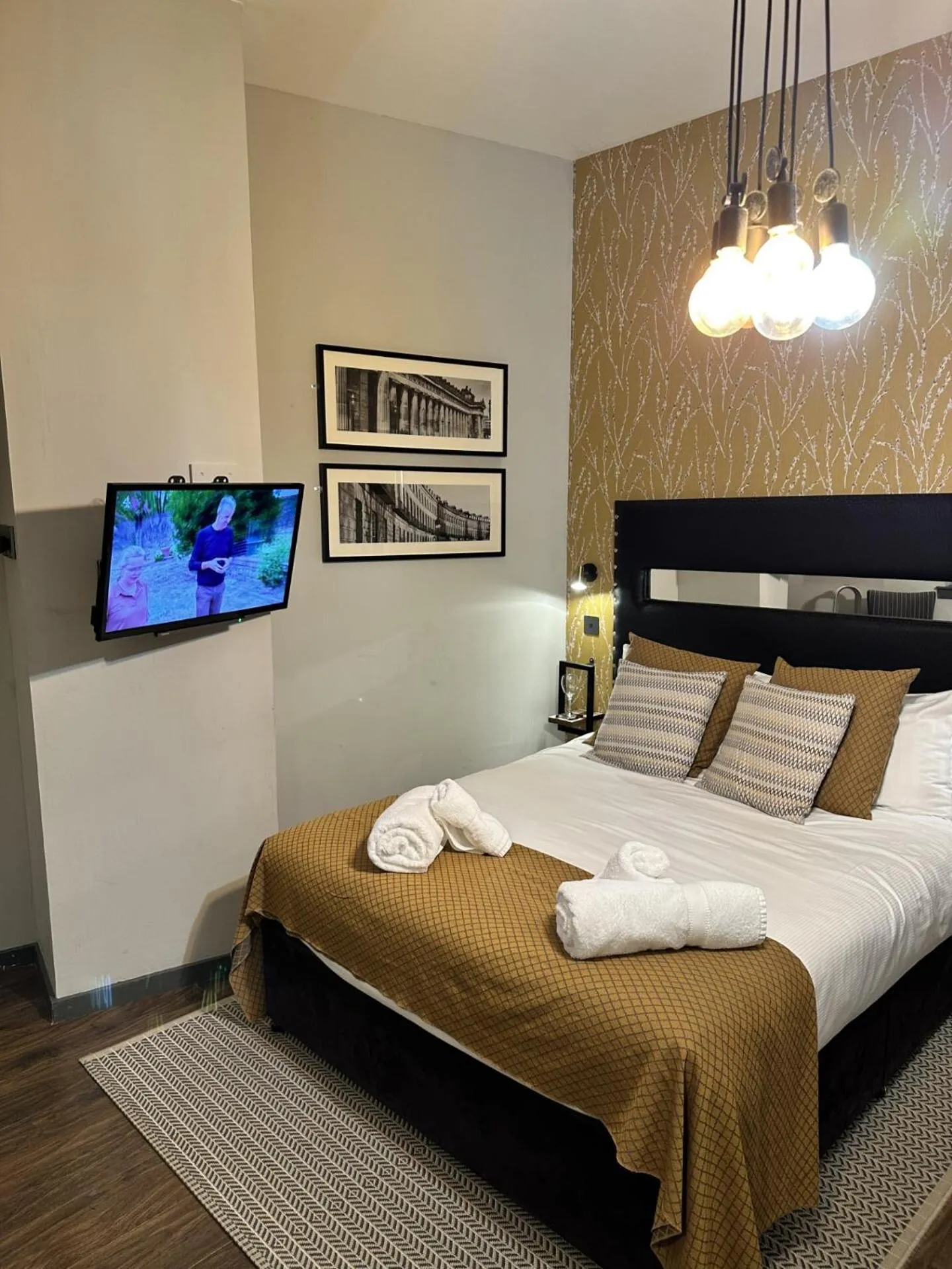 Bedroom, Bed in Greyfriars Studio Edinburgh