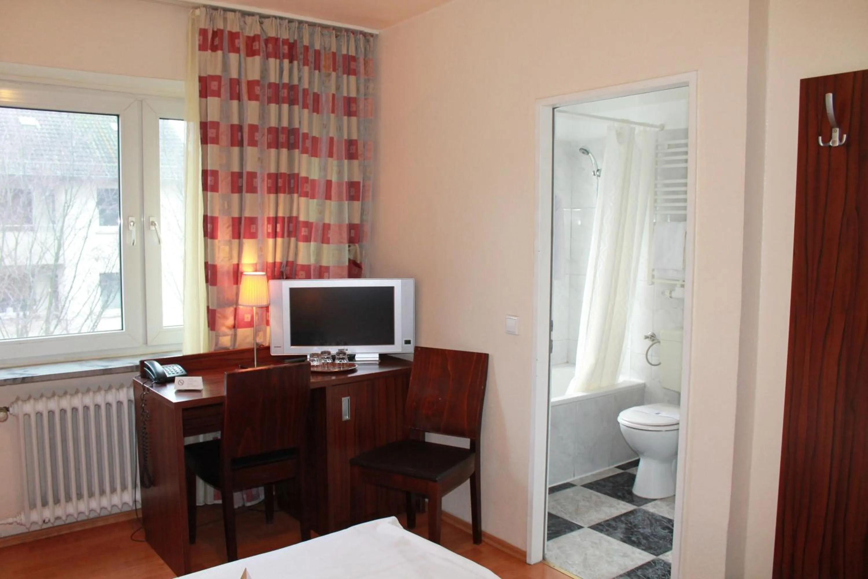 TV and multimedia in City Hotel Mercator