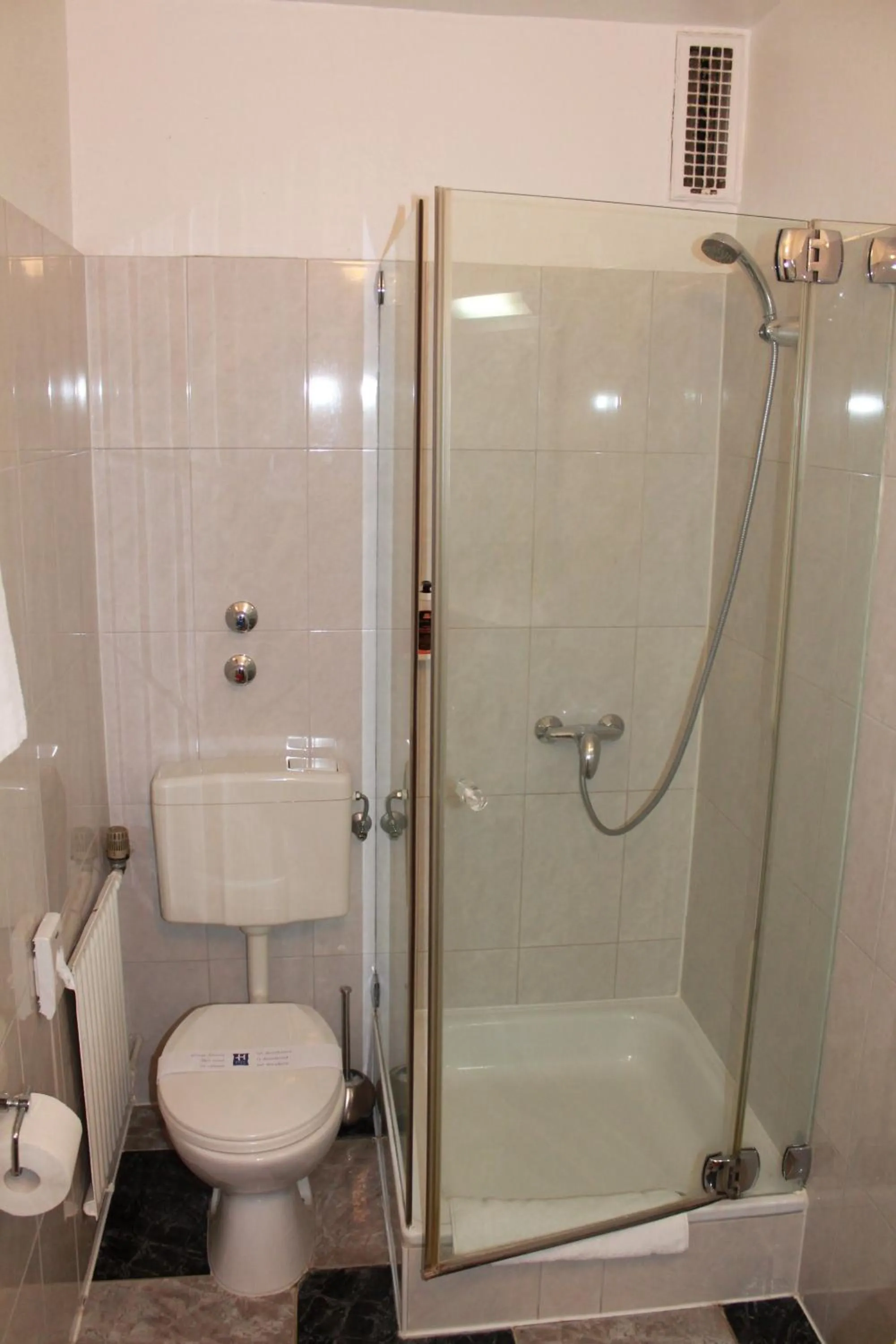 Bathroom in City Hotel Mercator