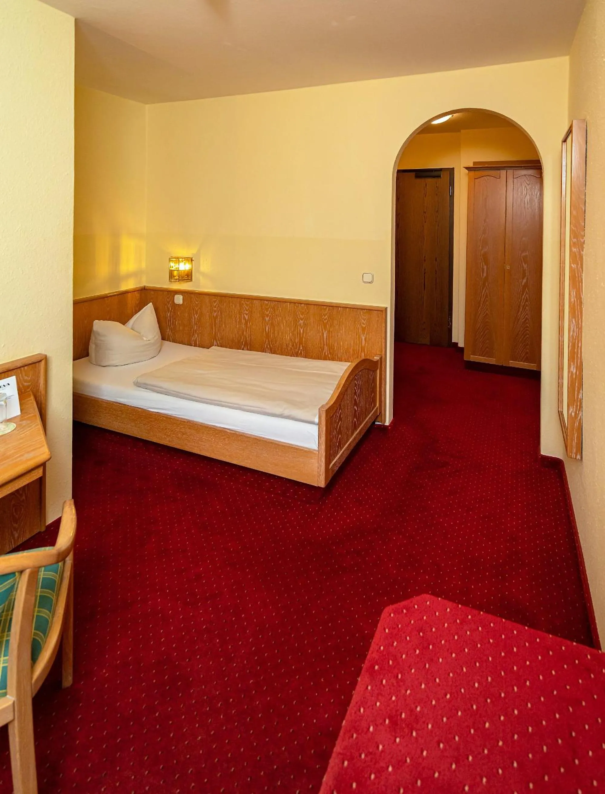 Bed in Parkhotel Traunstein