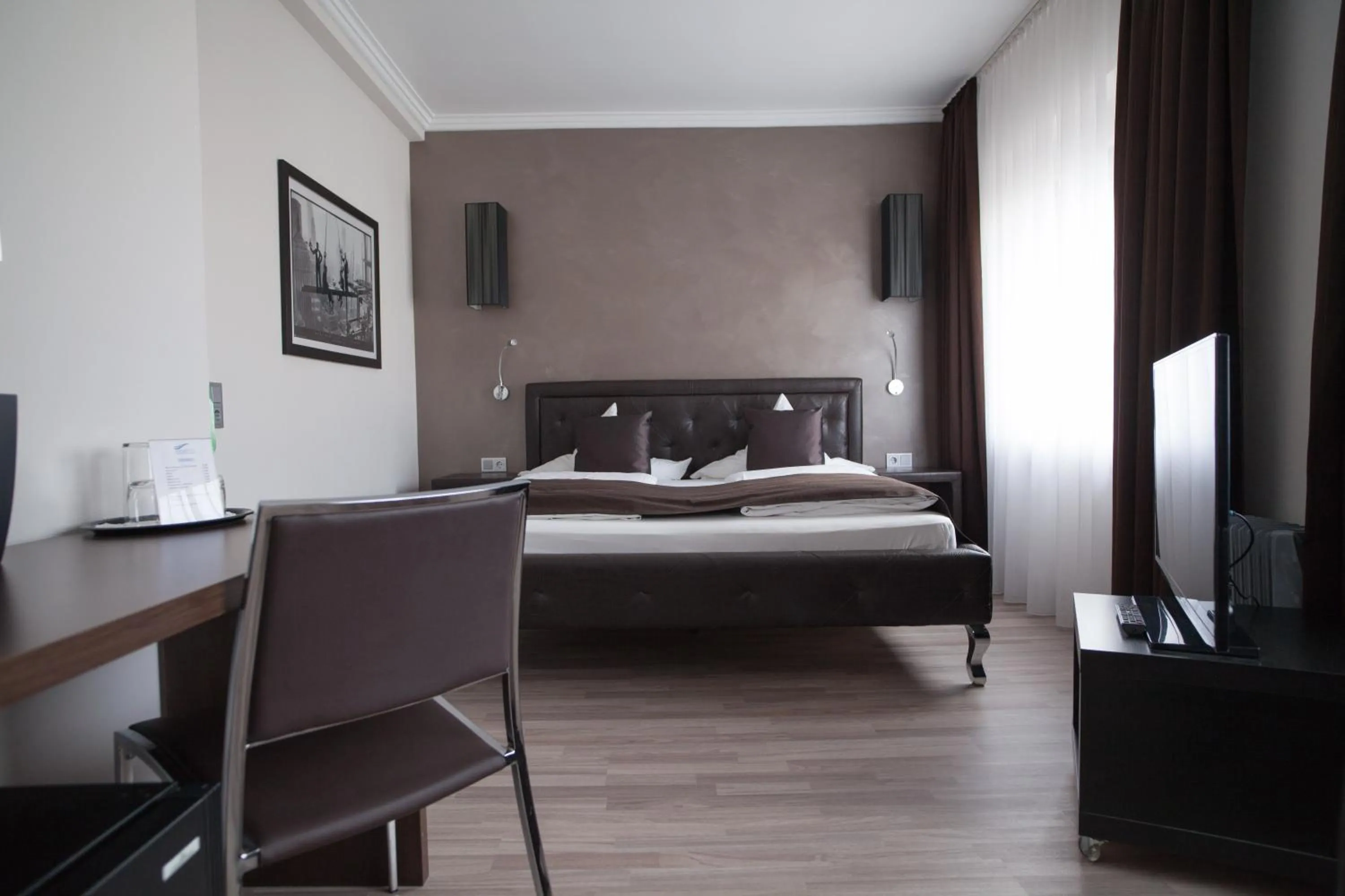 Photo of the whole room, Bed in Mauritius Komfort Hotel in der Altstadt