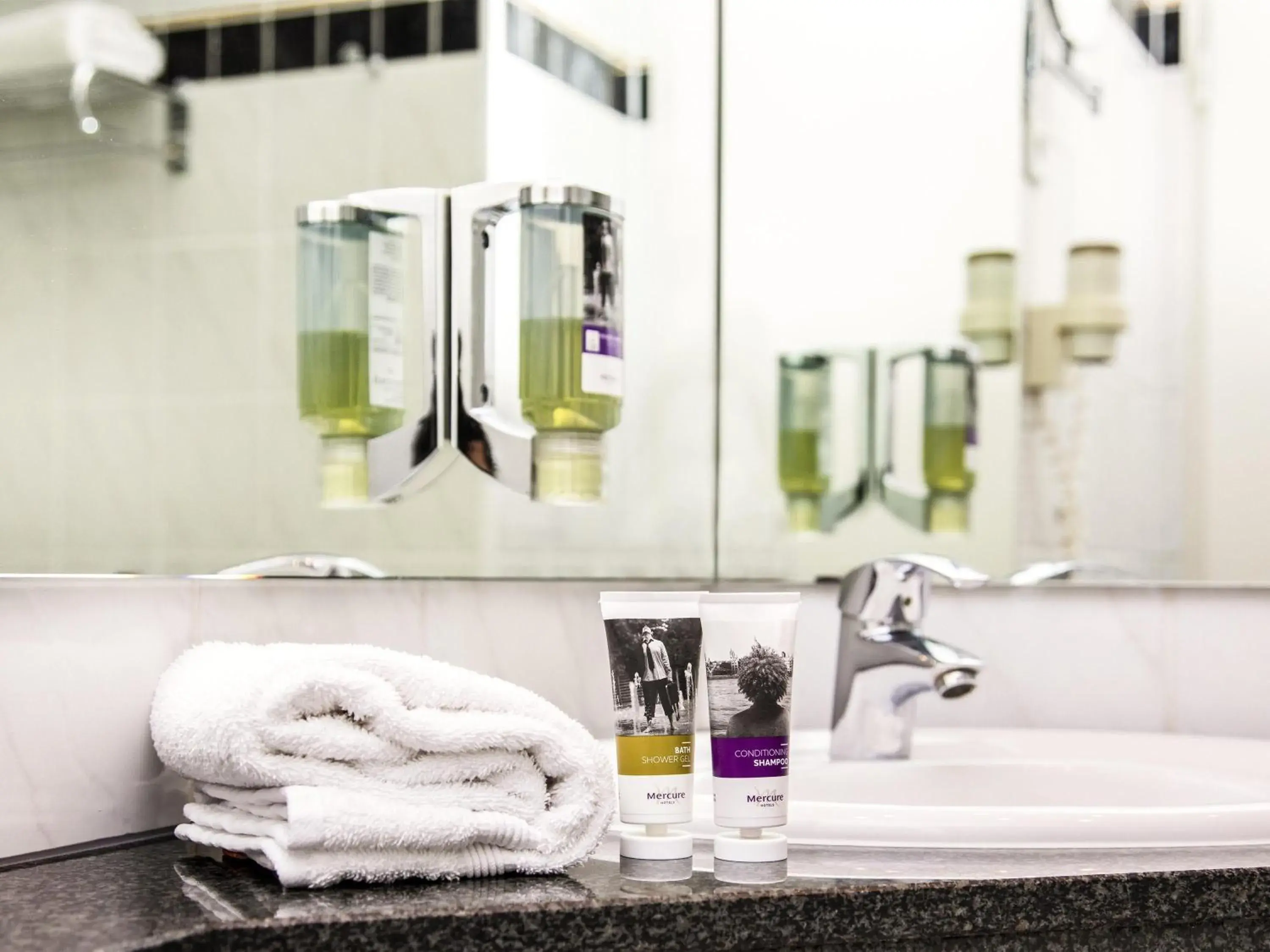 Comfort Double or Twin Room in Mercure Hotel Hagen Comfort Double or Twin Room in Mercure Hotel Hagen