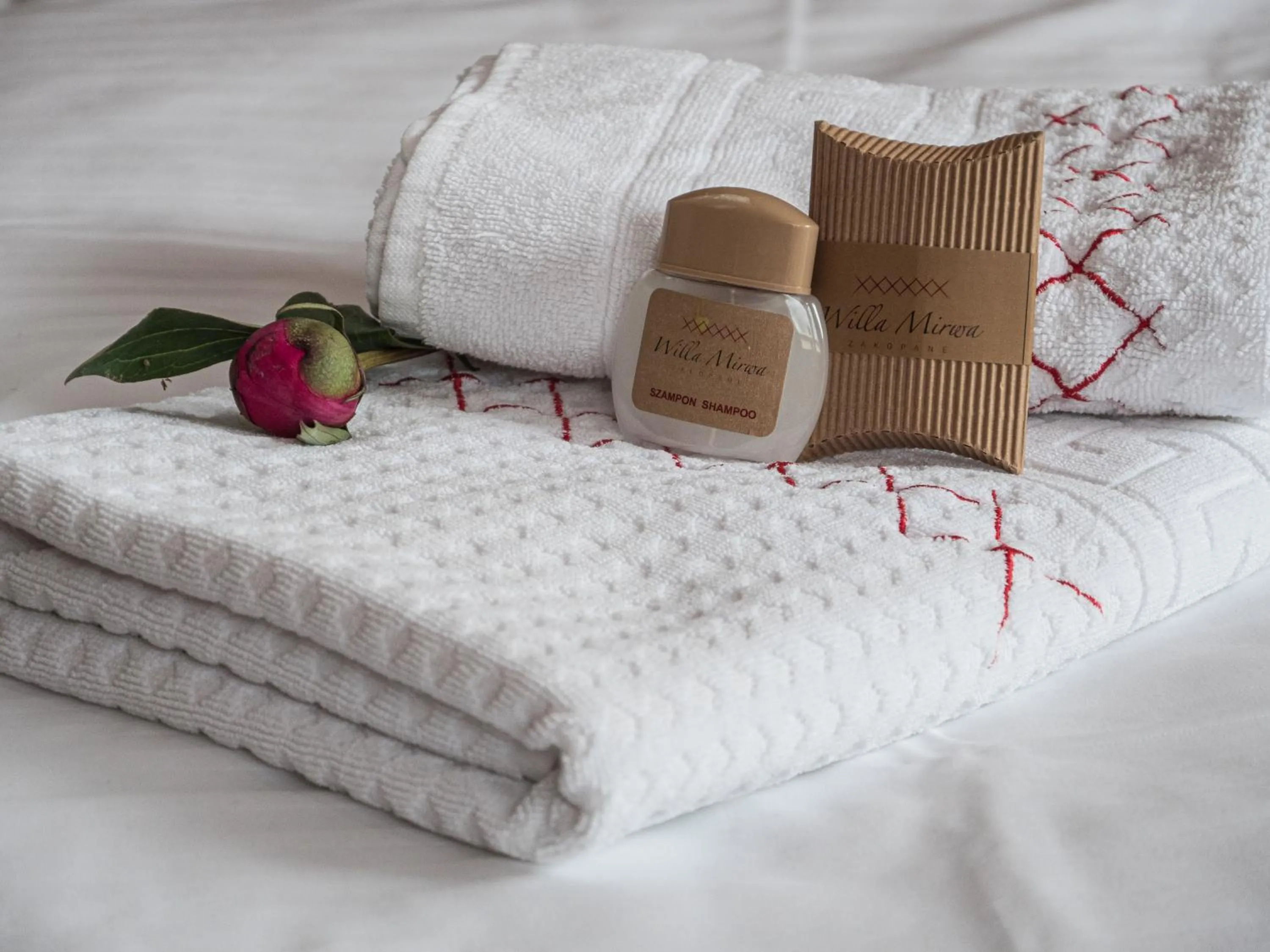 towels, Bed in Willa Mirwa