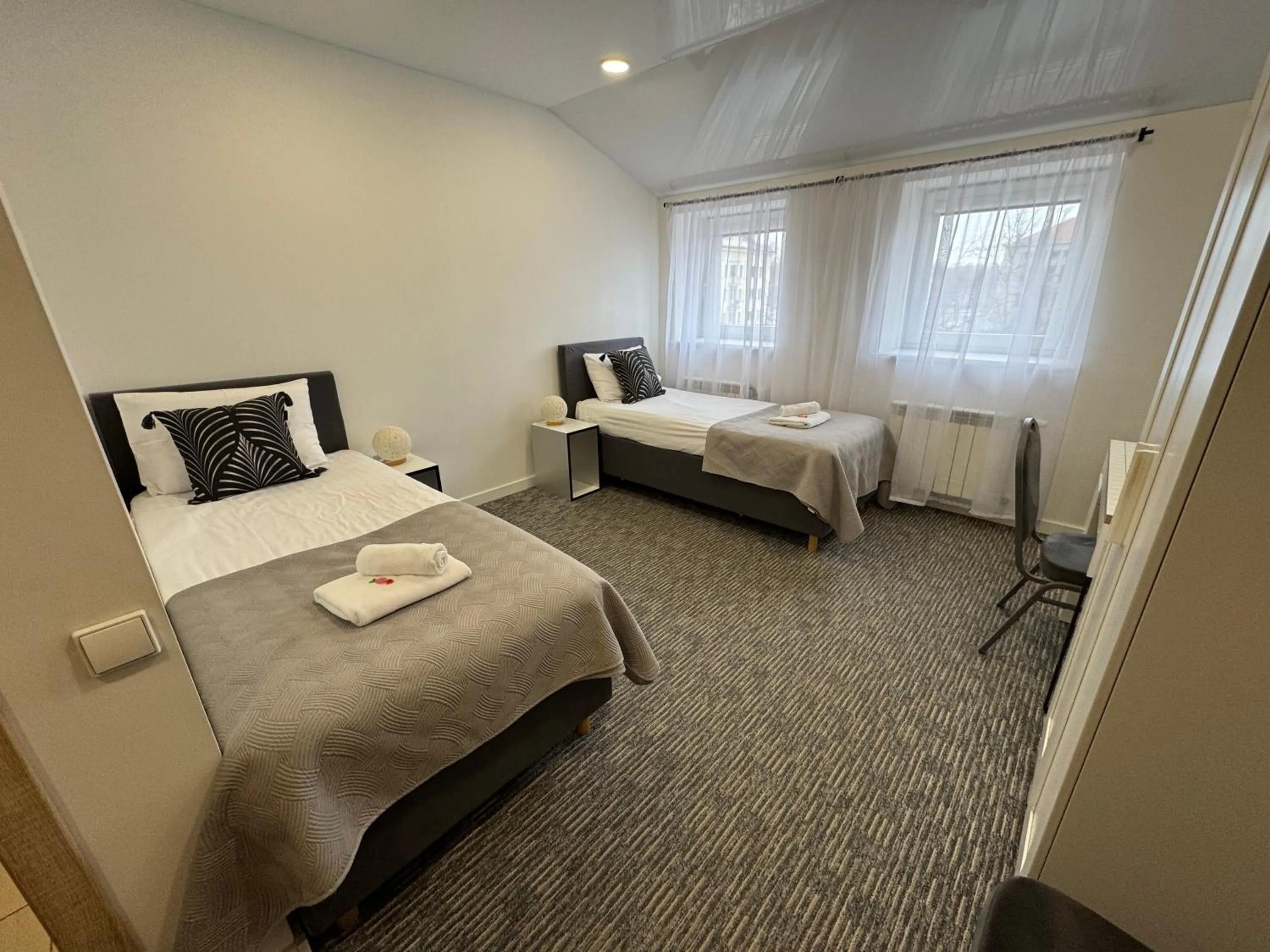 Photo of the whole room, Bed in R plius "Easy Kaunas"