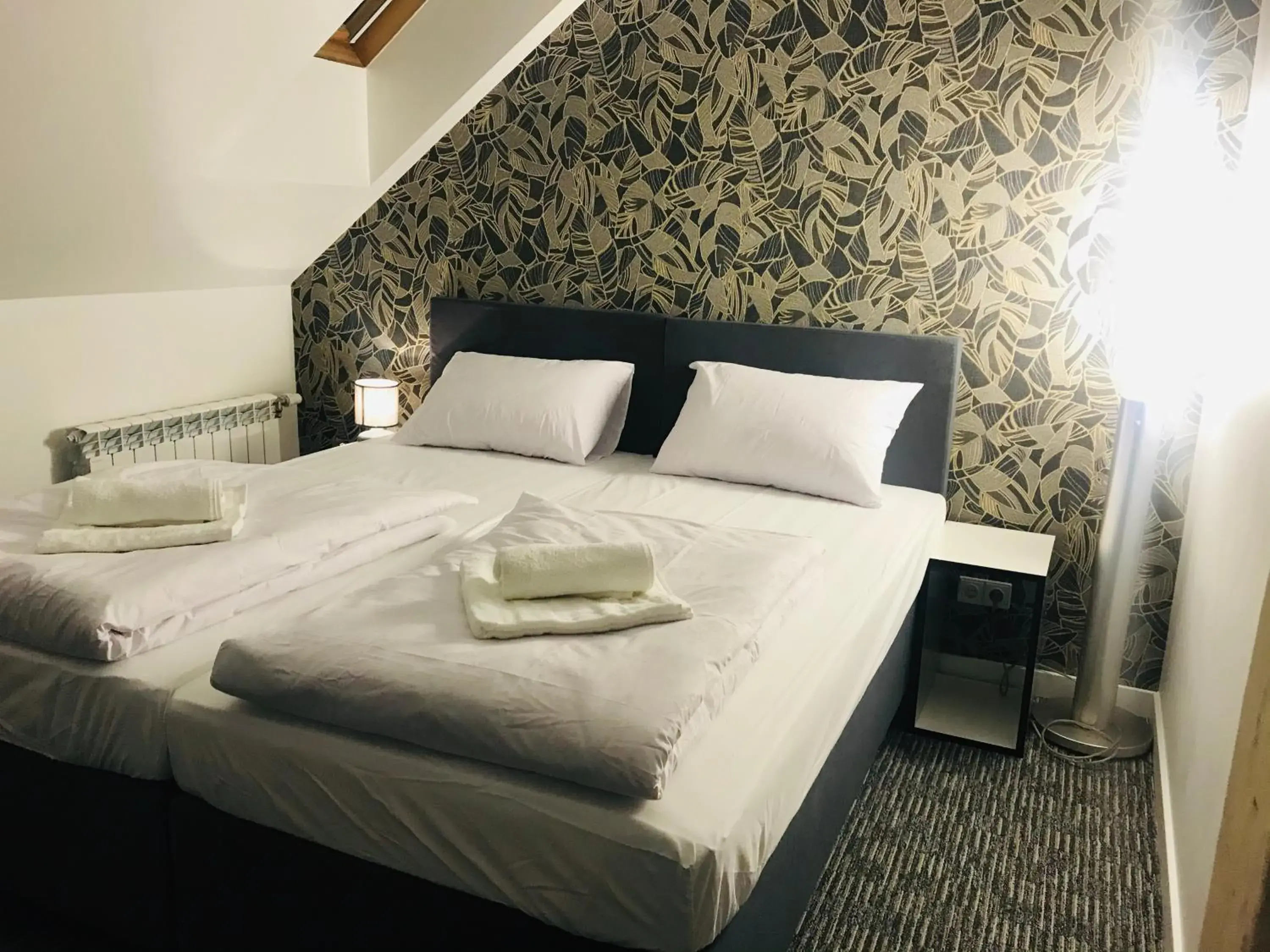 Triple Room with Shower - single occupancy in R plius "Easy Kaunas" Triple Room with Shower - single occupancy in R plius "Easy Kaunas"